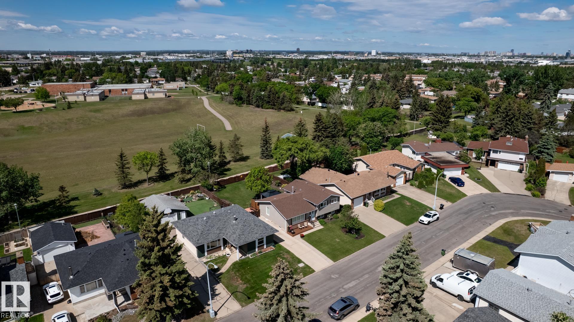 Photo 71 at 4040 77 Street NW, Tweddle Place, Edmonton