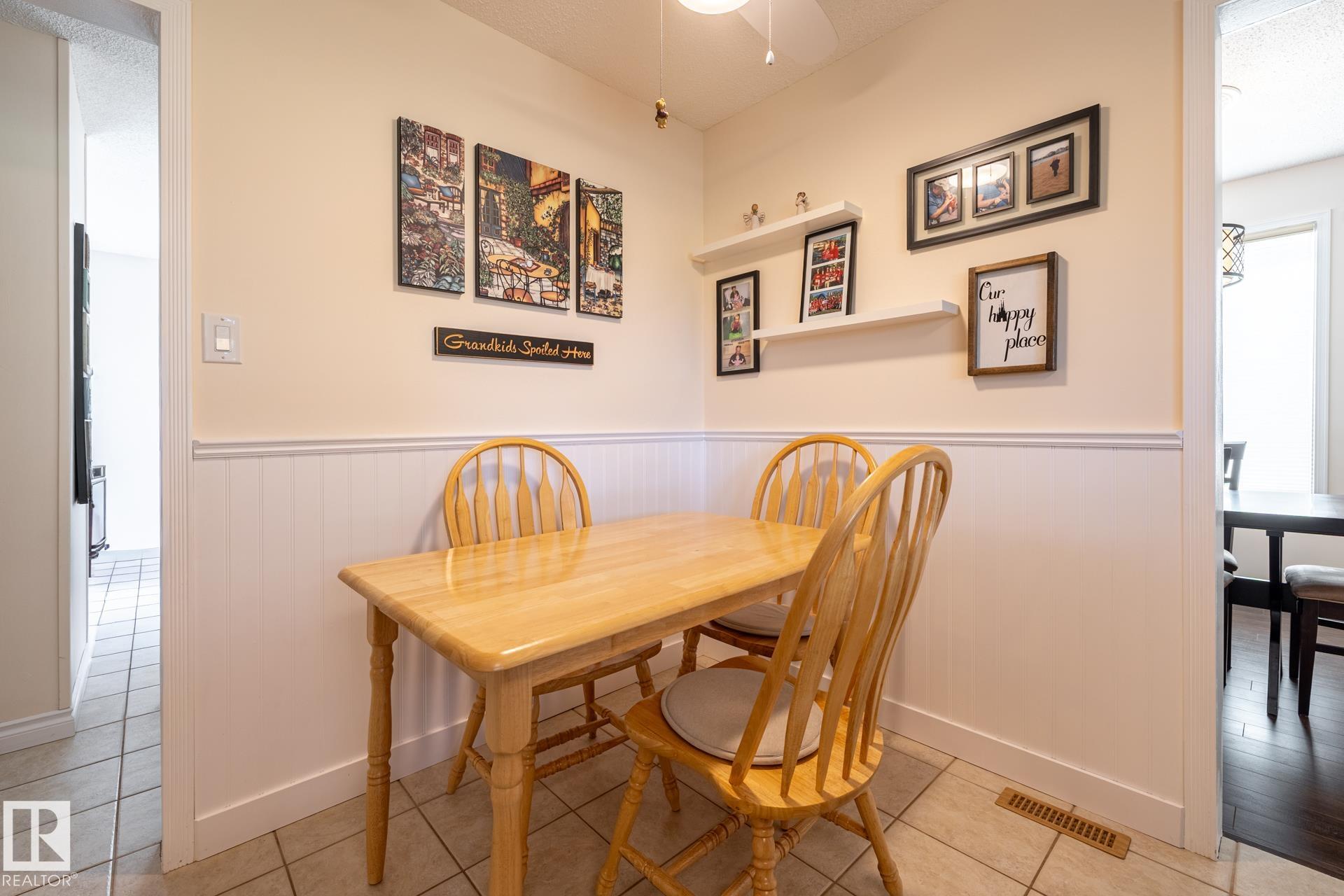 Photo 9 at 4040 77 Street NW, Tweddle Place, Edmonton