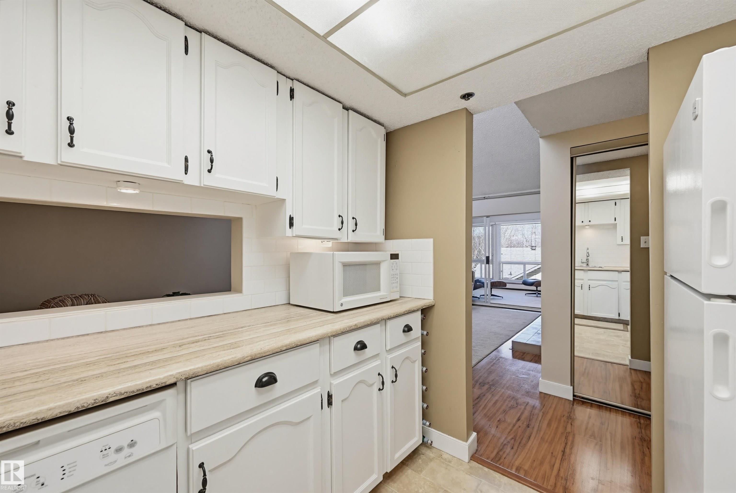 Photo 18 at 403 - 10171 119 Street NW, Wîhkwêntôwin, Edmonton