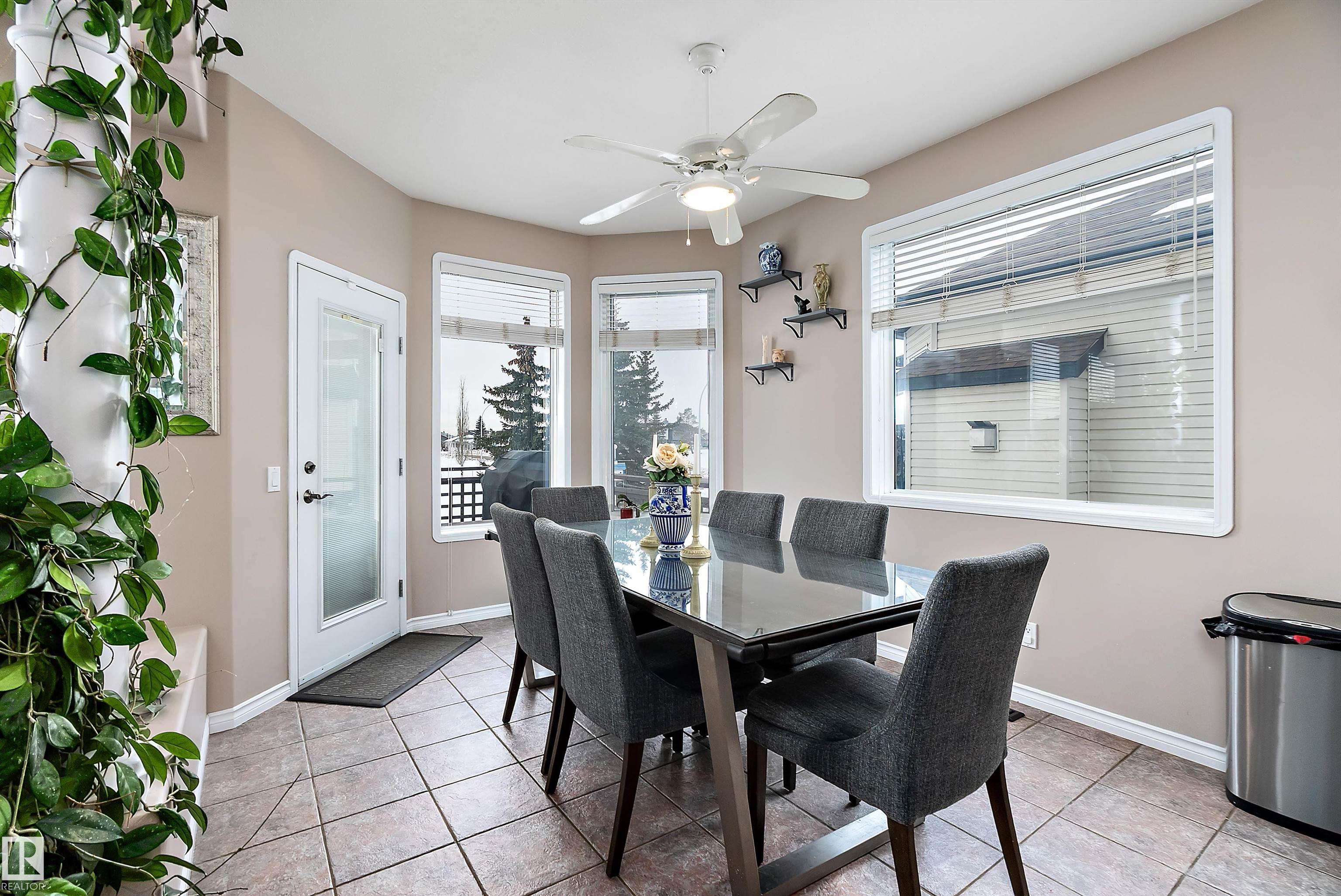 Photo 13 at 1105 Klarvatten Cove NW, Klarvatten, Edmonton