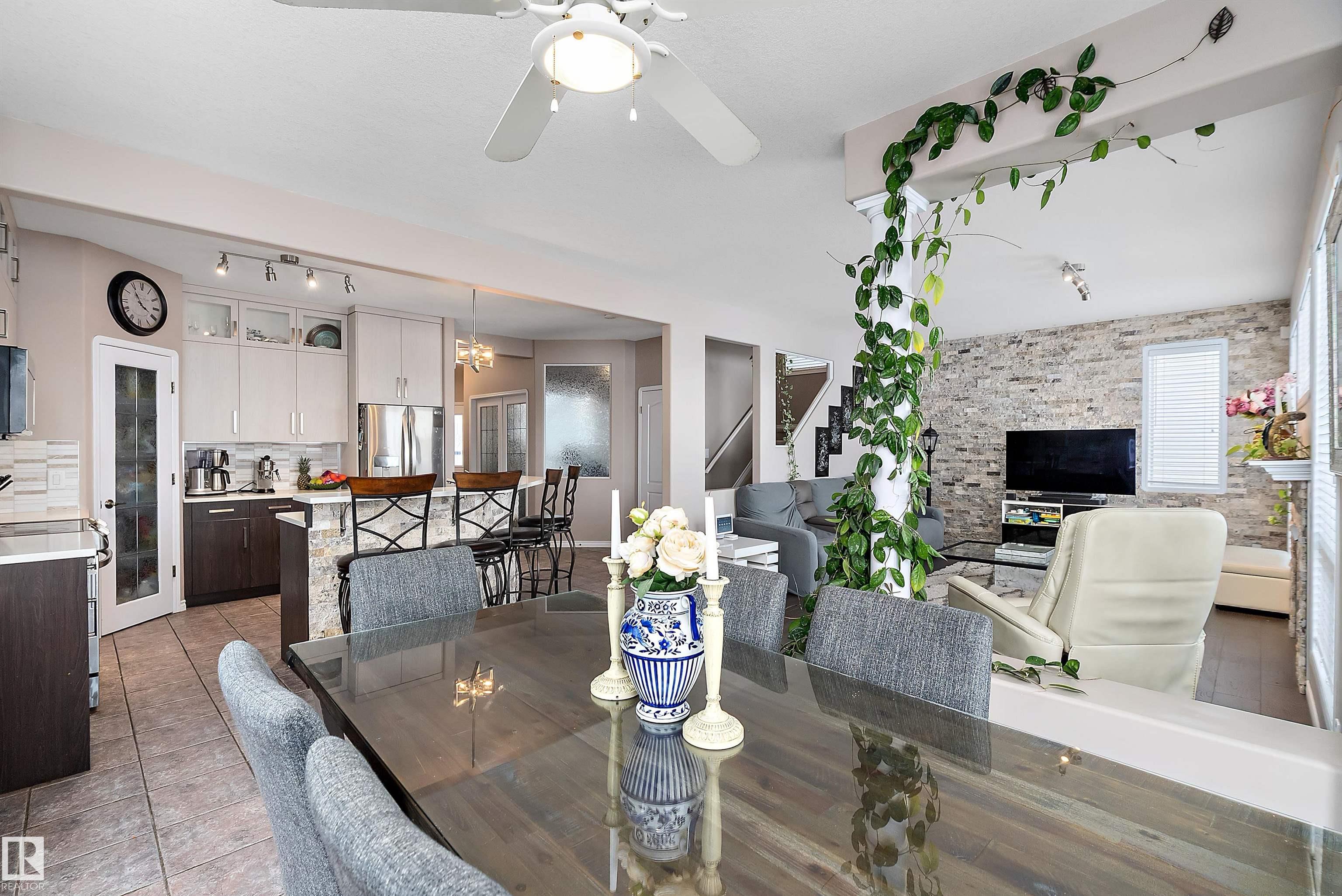 Photo 23 at 1105 Klarvatten Cove NW, Klarvatten, Edmonton