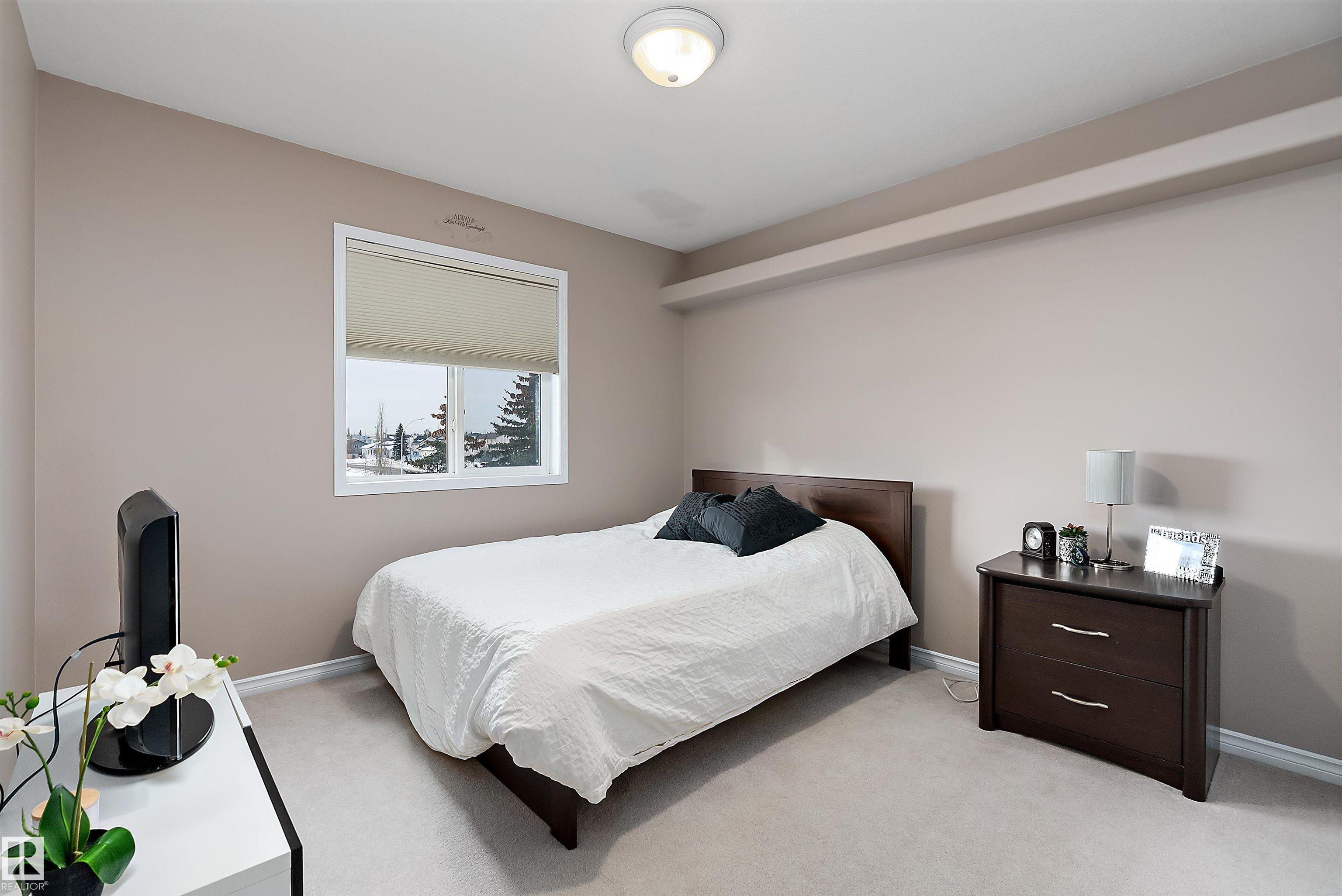 Photo 31 at 1105 Klarvatten Cove NW, Klarvatten, Edmonton