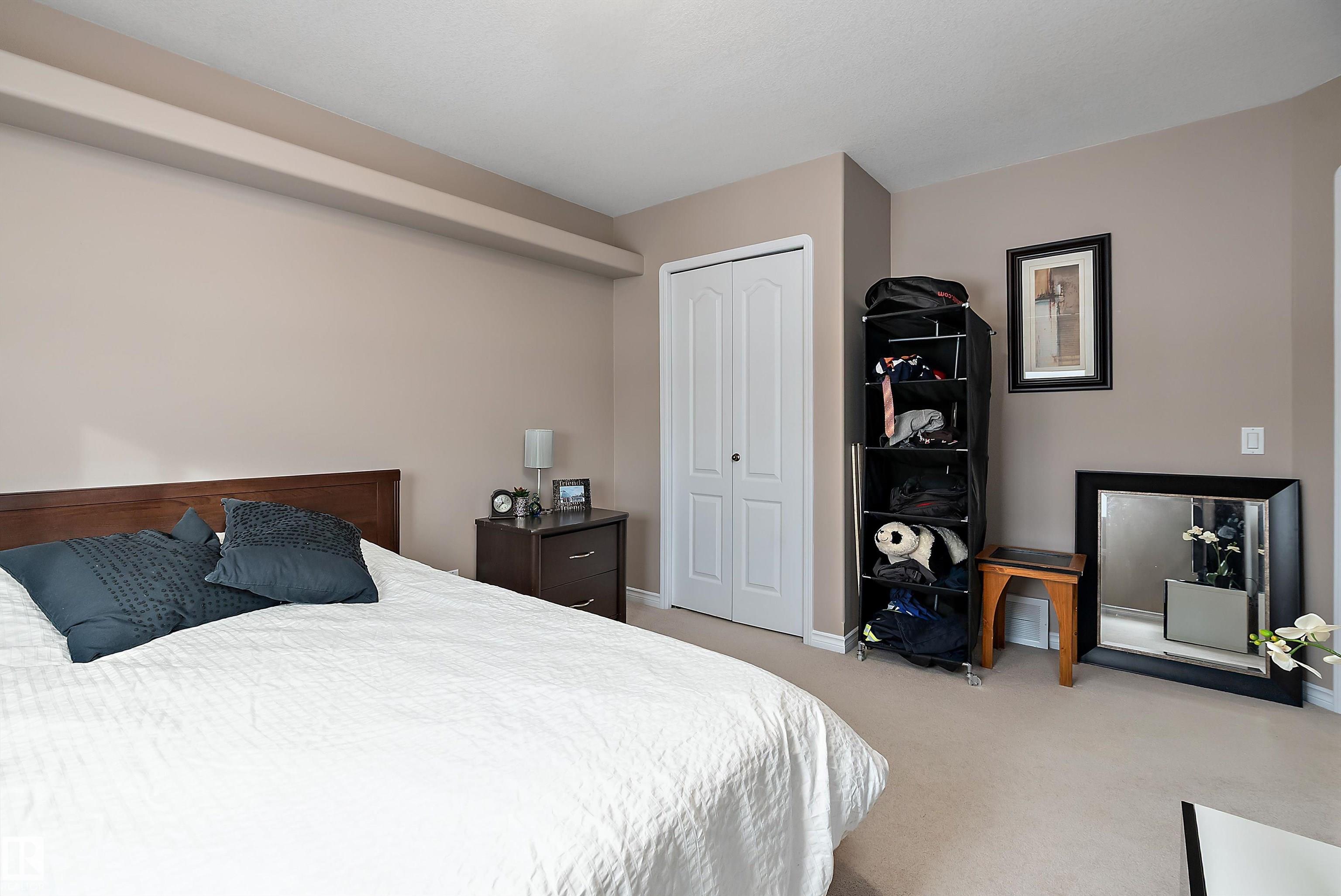 Photo 32 at 1105 Klarvatten Cove NW, Klarvatten, Edmonton