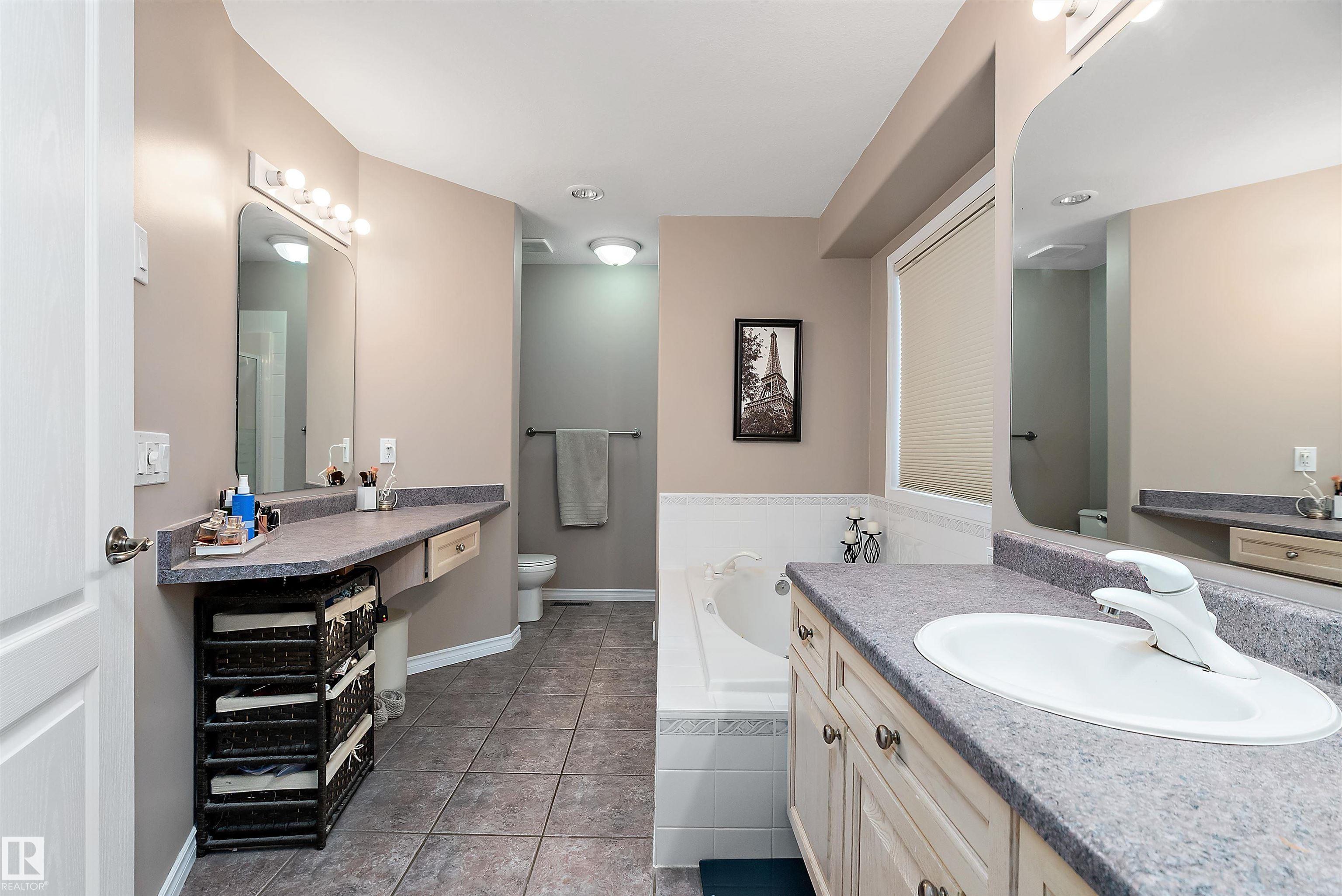Photo 43 at 1105 Klarvatten Cove NW, Klarvatten, Edmonton