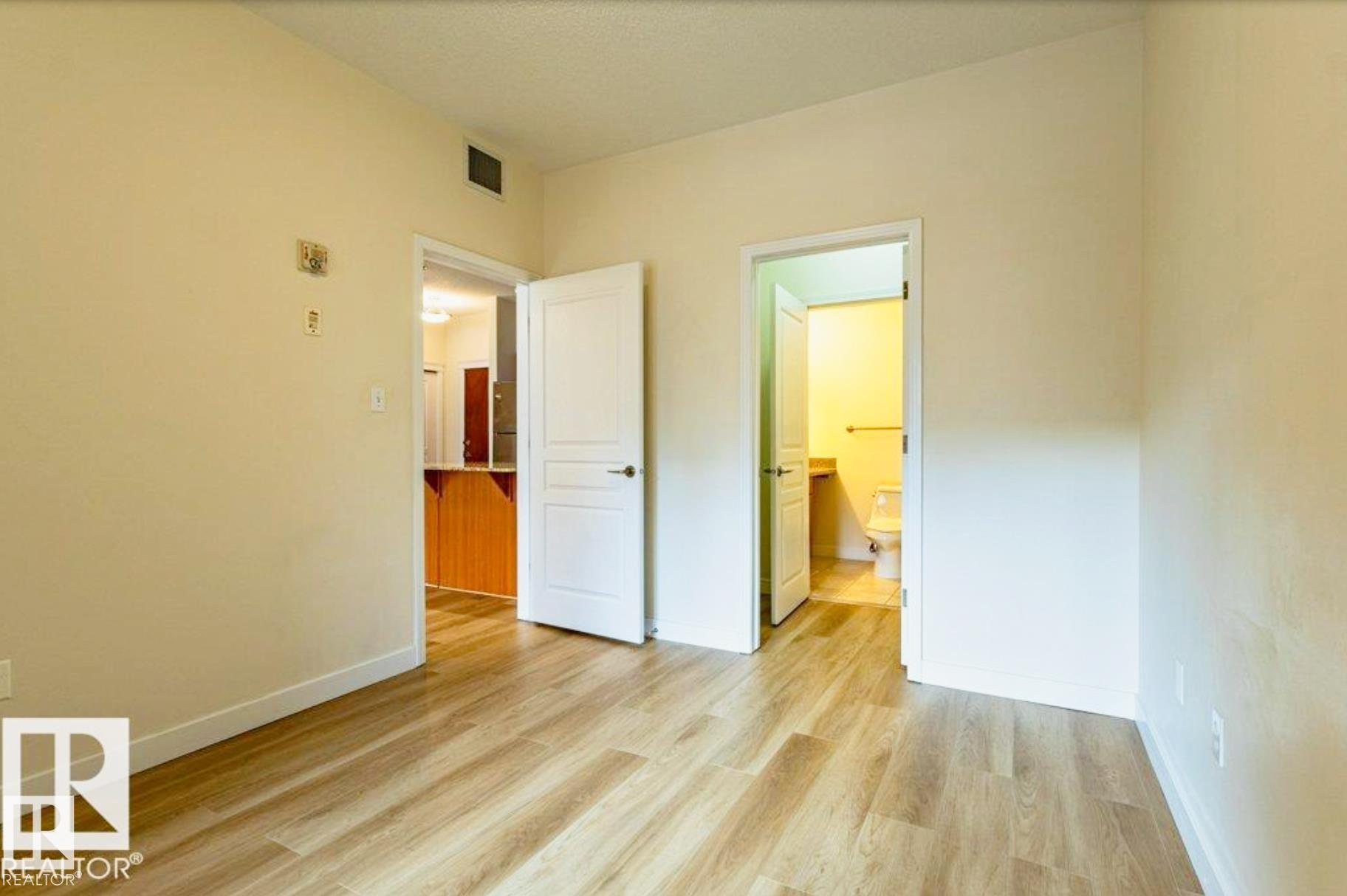 https://zimg.paragon.ice.com/ParagonImages/Property/PM/RAE/225406062/16/0/0/f67455cdd0cafae3f3447873e54c1017/1/0e80a6586460adeba2e13d5fa1f03075/225406062-119d7e75-f155-4543-9011-7a0f5e47ceeb.JPG