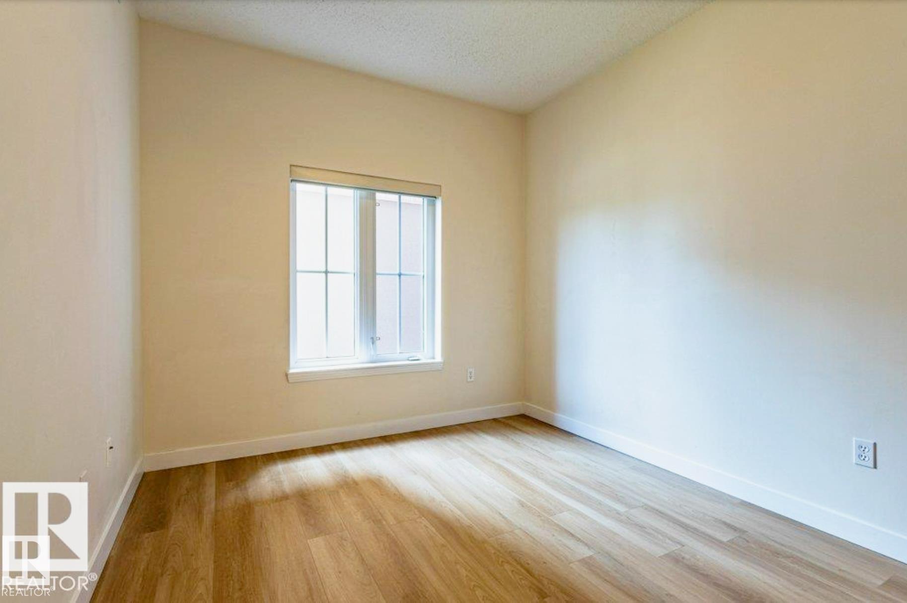 https://zimg.paragon.ice.com/ParagonImages/Property/PM/RAE/225406062/22/0/0/4a86c79a3781374db75490b9815765f9/1/0e80a6586460adeba2e13d5fa1f03075/225406062-e470e4a4-d8f4-4e11-bcd9-a6dabd12a624.JPG