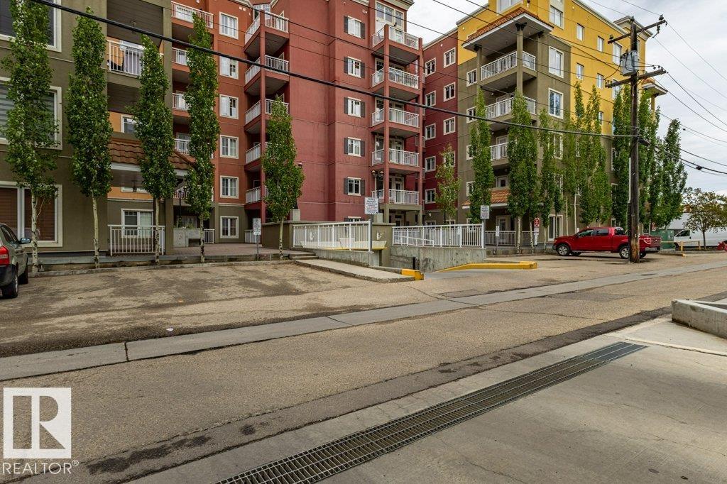 Photo 34 at 409 - 10333 112 Street NW, Wîhkwêntôwin, Edmonton
