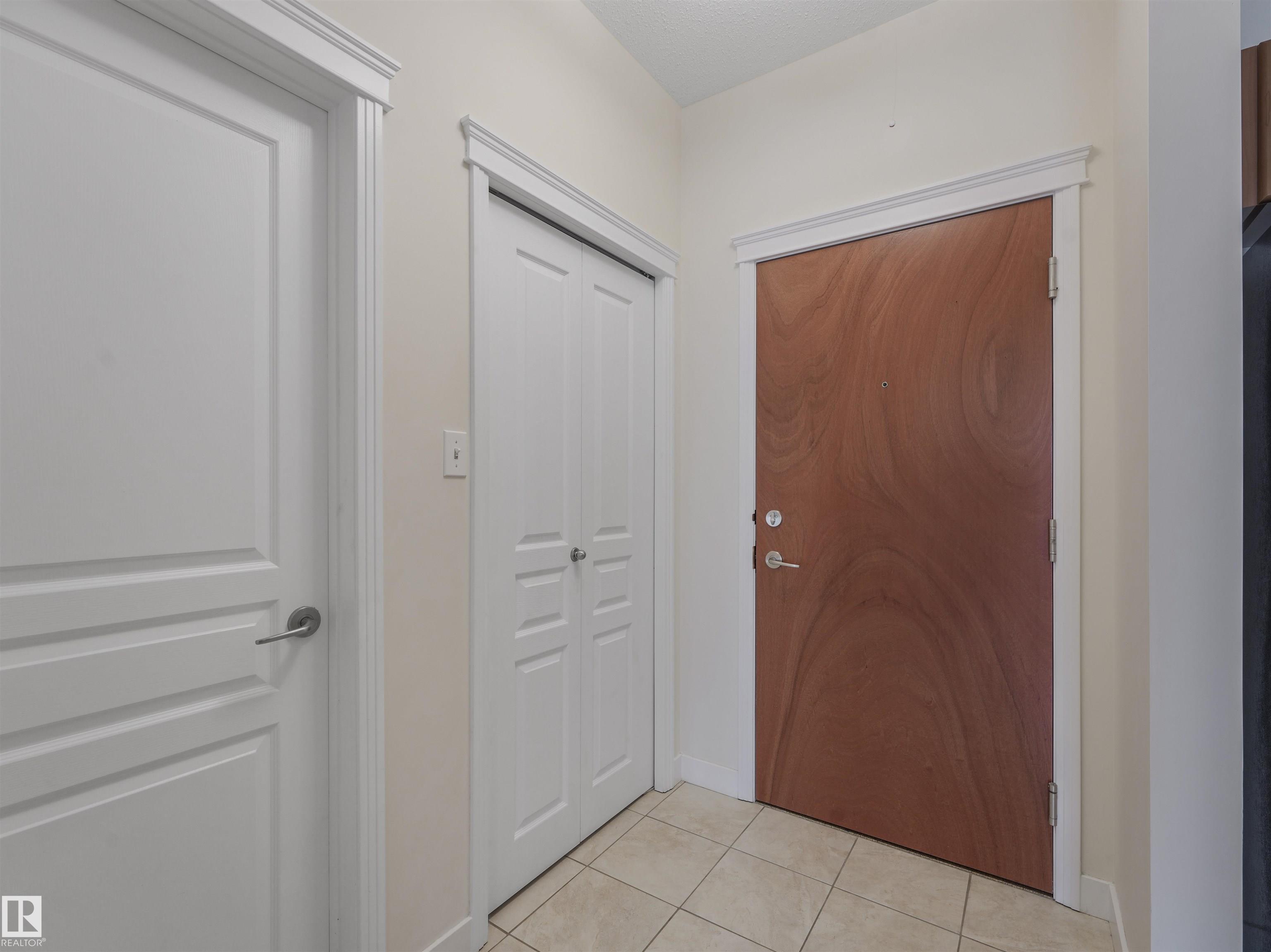 https://zimg.paragon.ice.com/ParagonImages/Property/PM/RAE/225406062/6/0/0/3ab1d136e8f057be3f345f9396310b5d/1/0e80a6586460adeba2e13d5fa1f03075/225406062-27863287-e2de-4100-b33a-ce1279df6b08.JPG