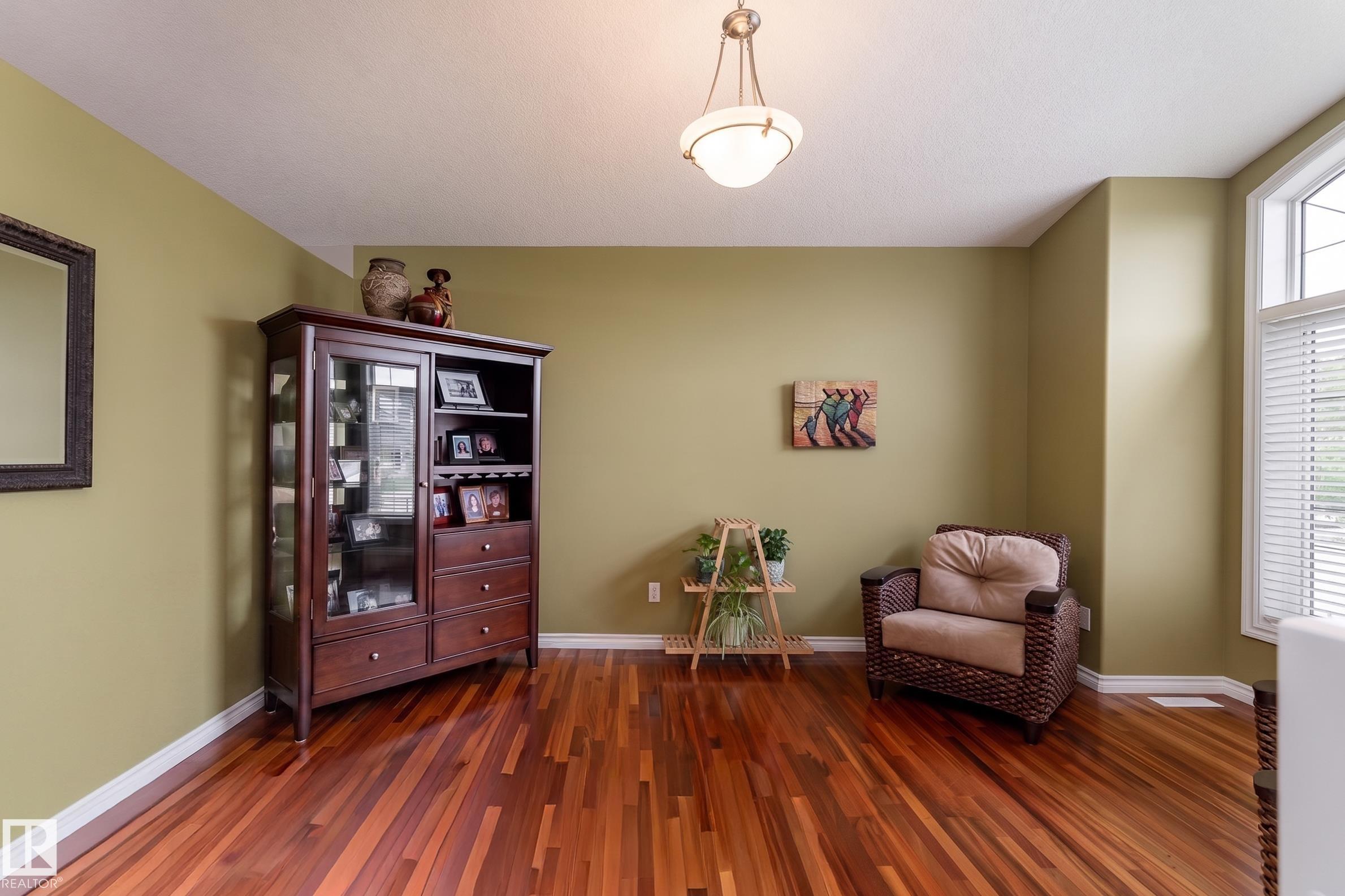 Photo 14 at 6001 52 Avenue, Eaglemont Heights, Beaumont
