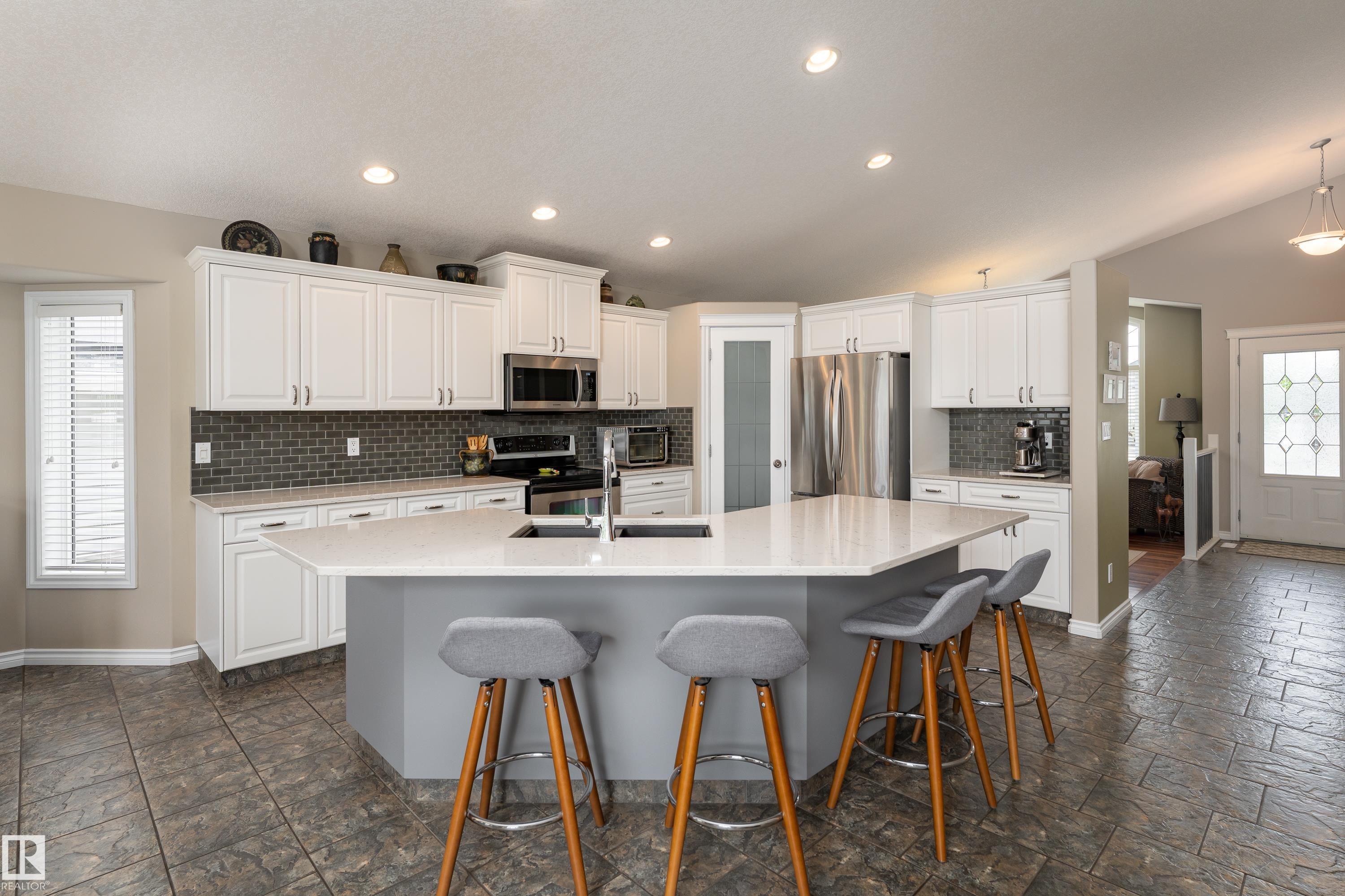 6001 52 Avenue, Eaglemont Heights, Beaumont