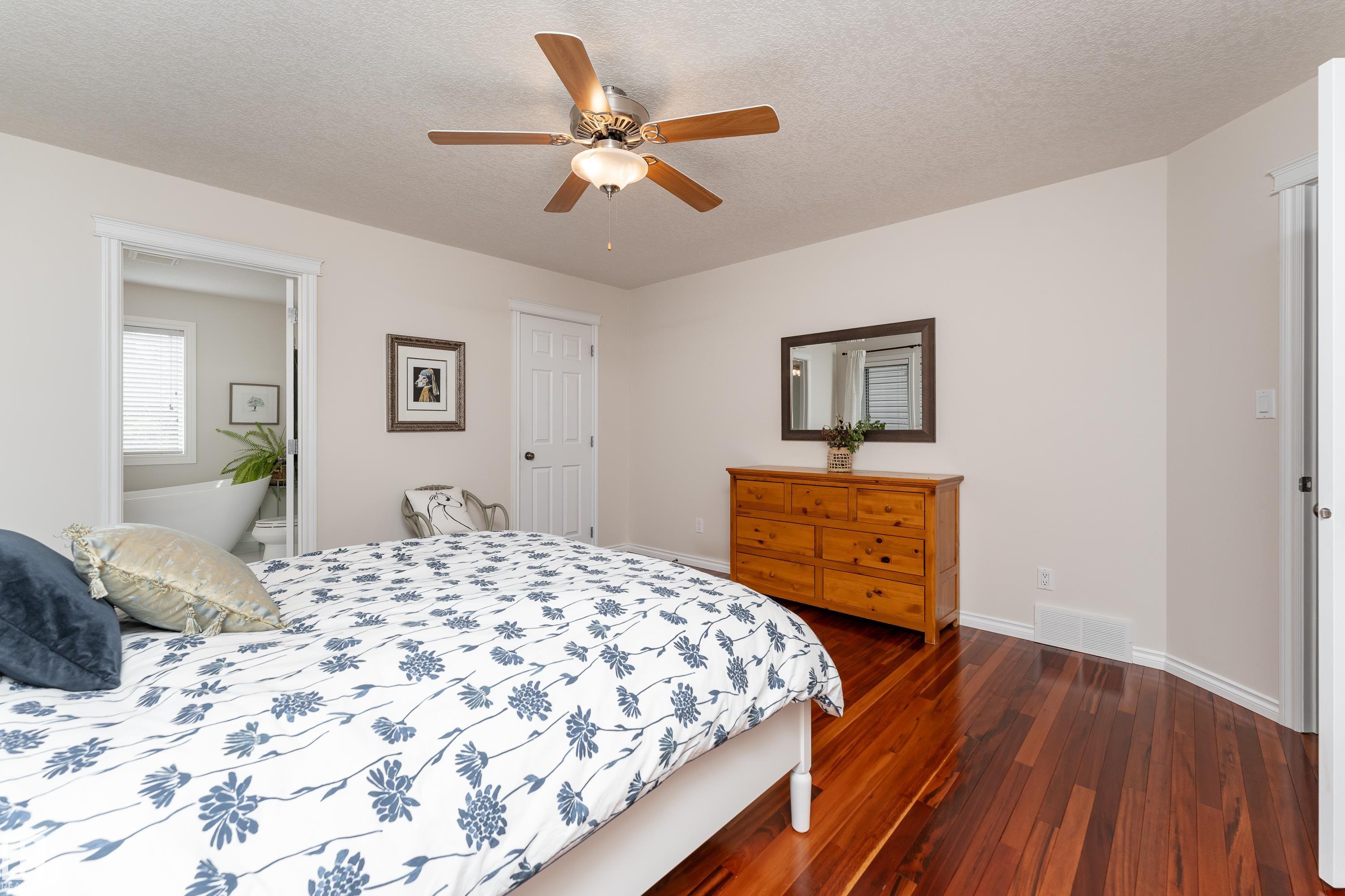 Photo 24 at 6001 52 Avenue, Eaglemont Heights, Beaumont
