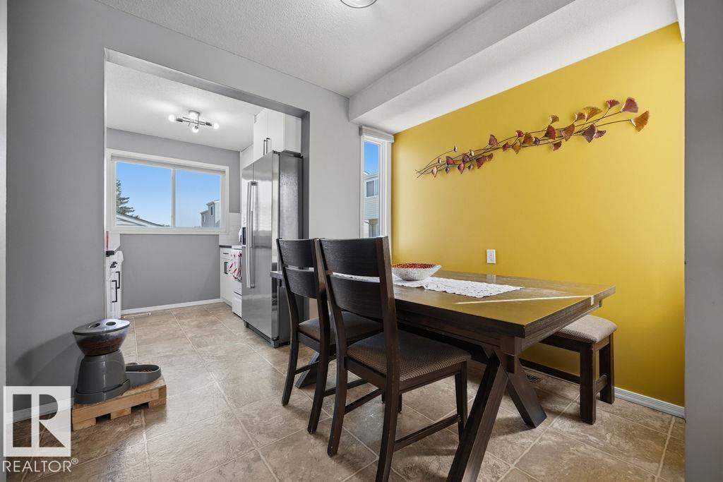 243 Dickinsfield crest NW, Evansdale, Edmonton