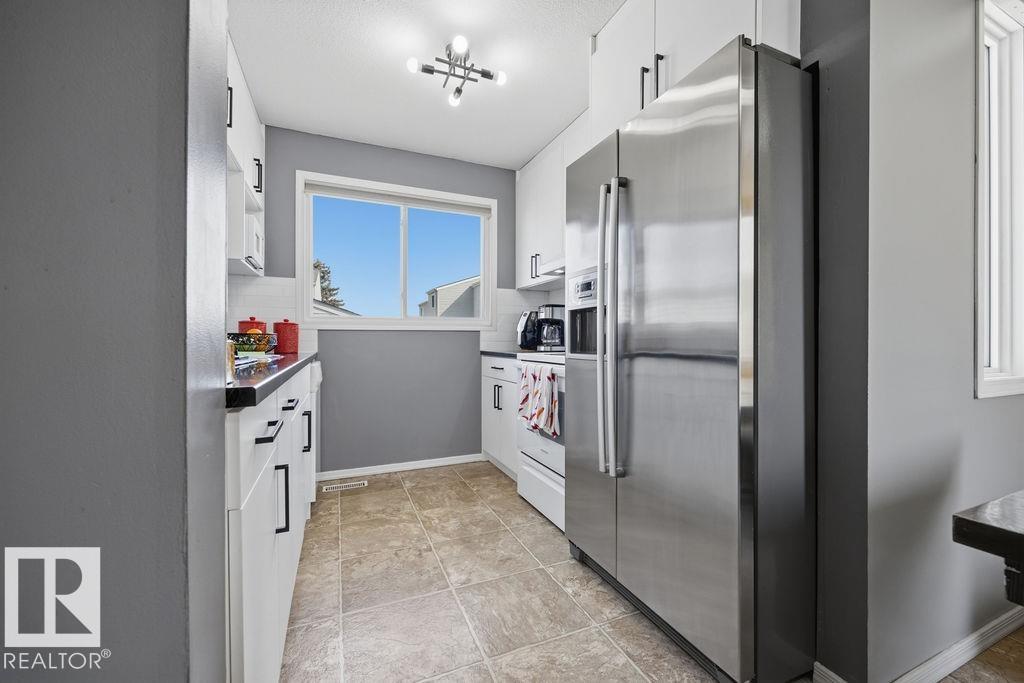 243 Dickinsfield crest NW, Evansdale, Edmonton