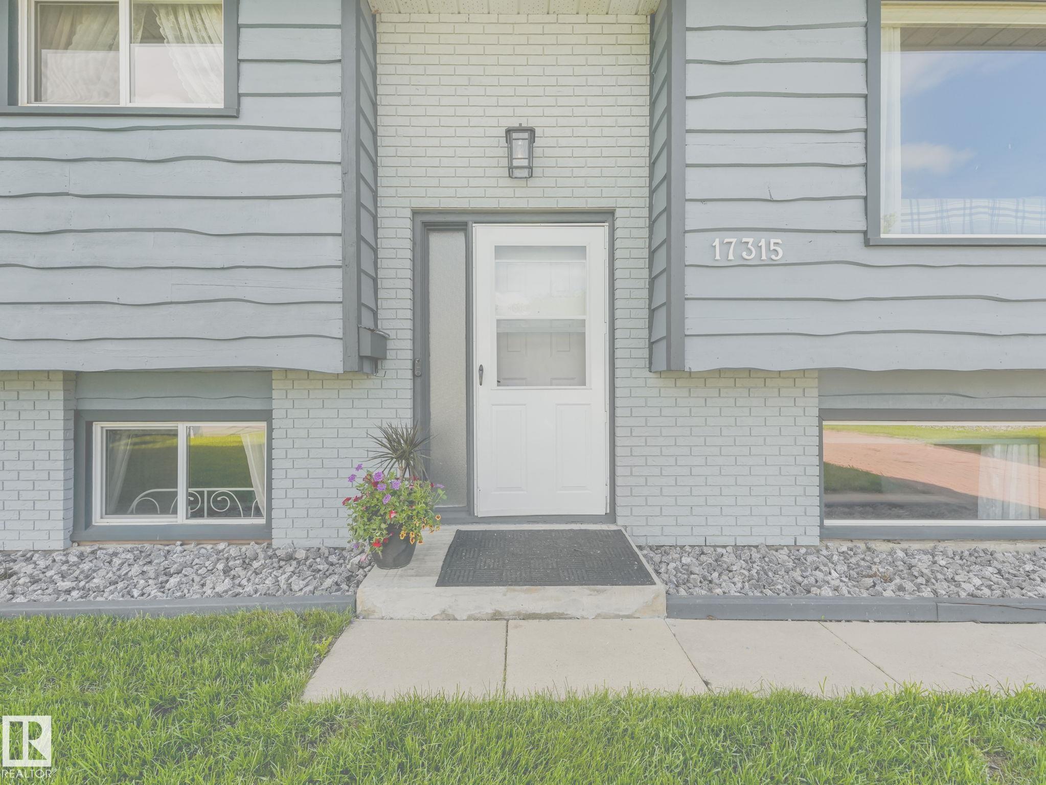 17315 111 Street NW, Baturyn, Edmonton