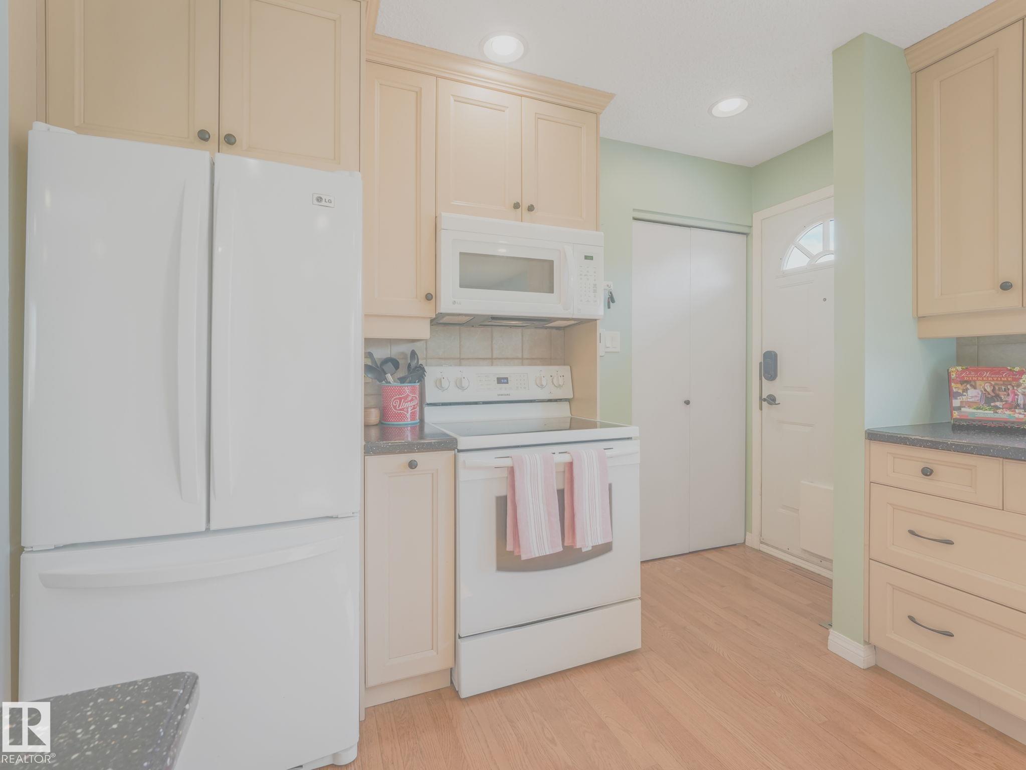 Photo 31 at 17315 111 Street NW, Baturyn, Edmonton
