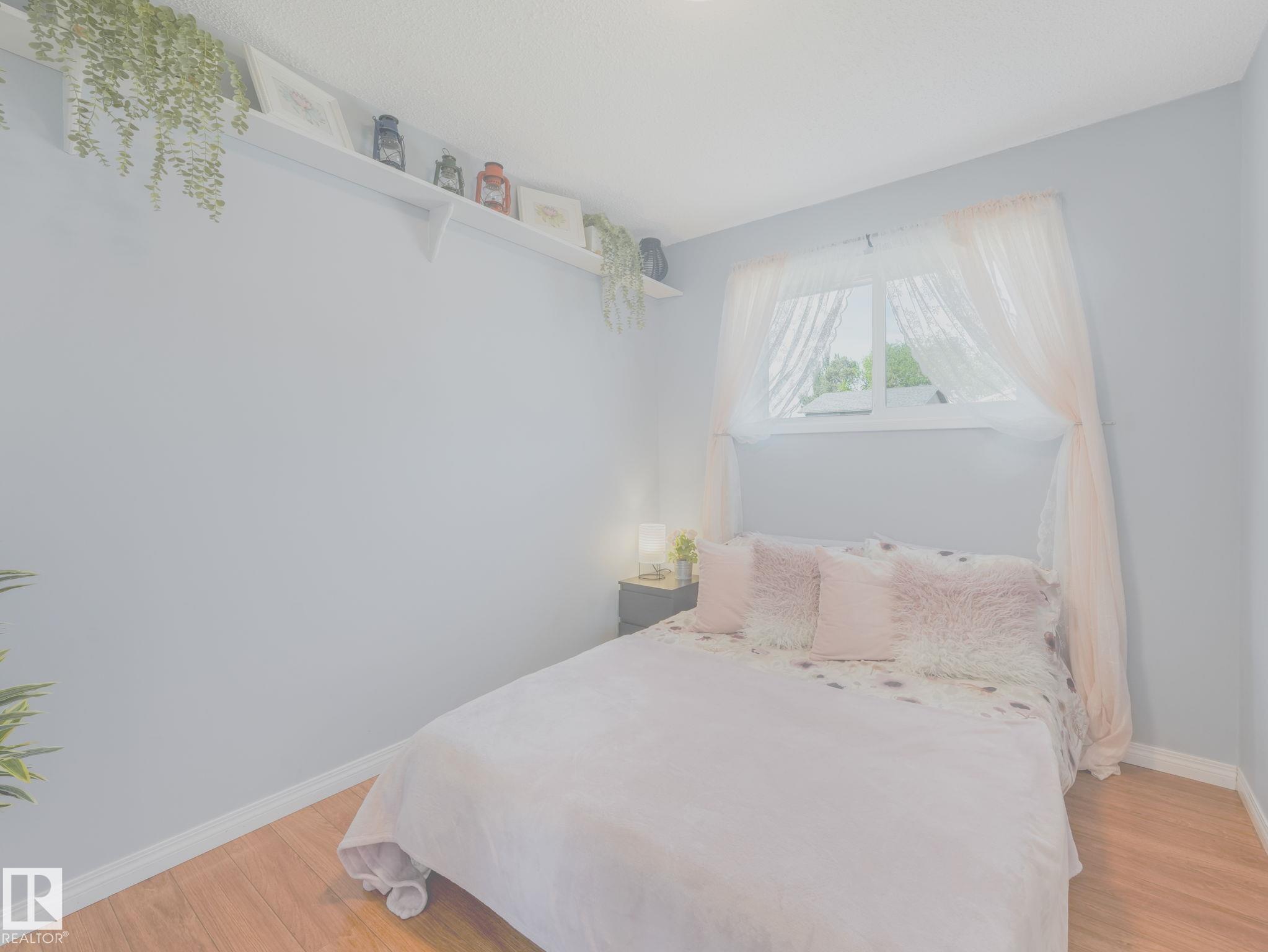 Photo 32 at 17315 111 Street NW, Baturyn, Edmonton