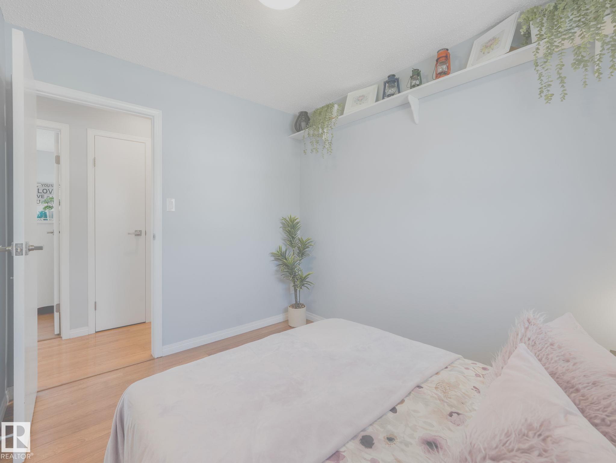Photo 33 at 17315 111 Street NW, Baturyn, Edmonton