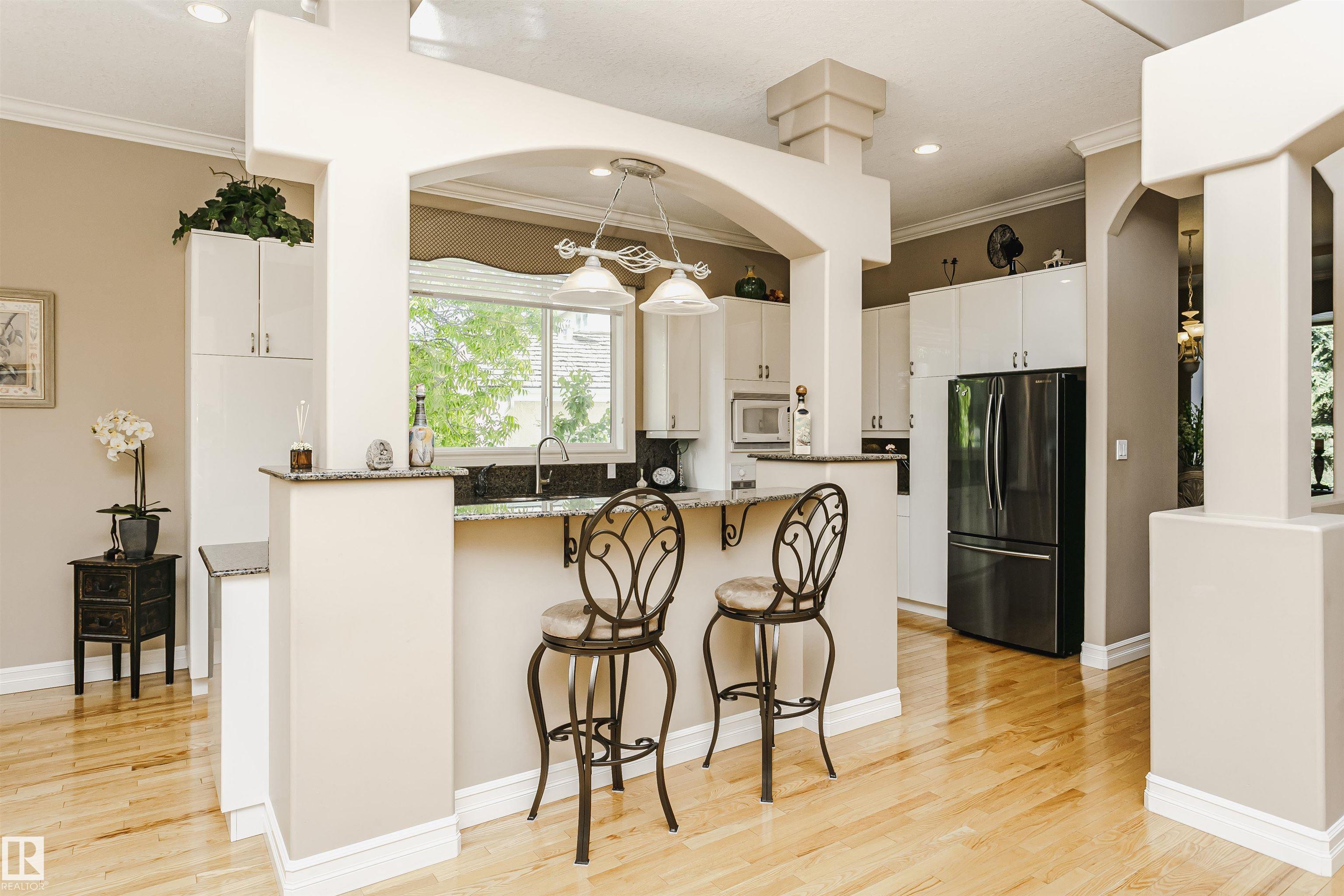 Photo 15 at 116 Darlington Crescent NW, Donsdale, Edmonton