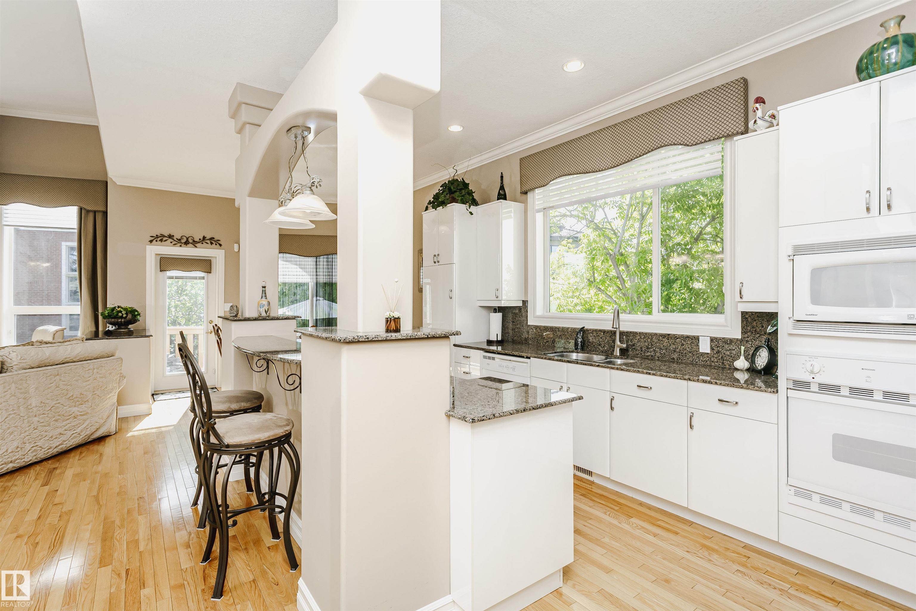 Photo 18 at 116 Darlington Crescent NW, Donsdale, Edmonton