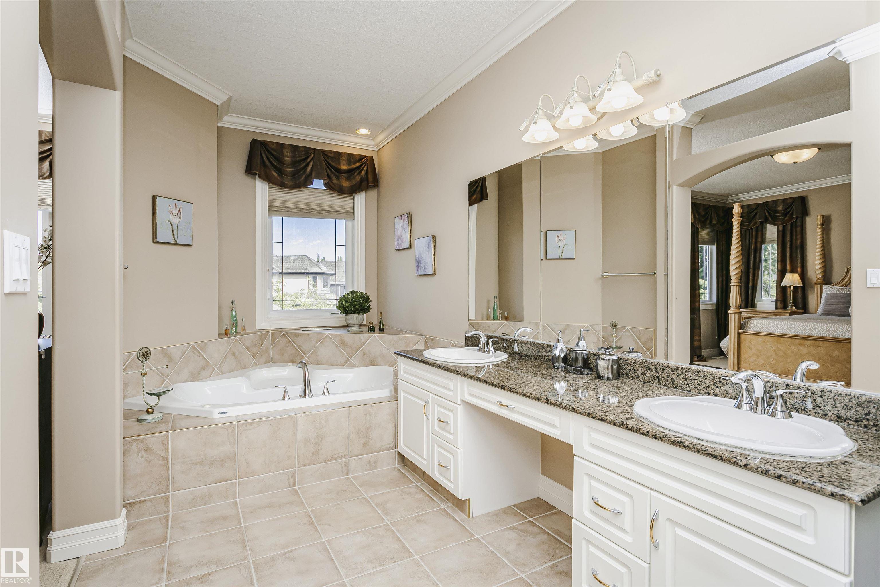 Photo 29 at 116 Darlington Crescent NW, Donsdale, Edmonton
