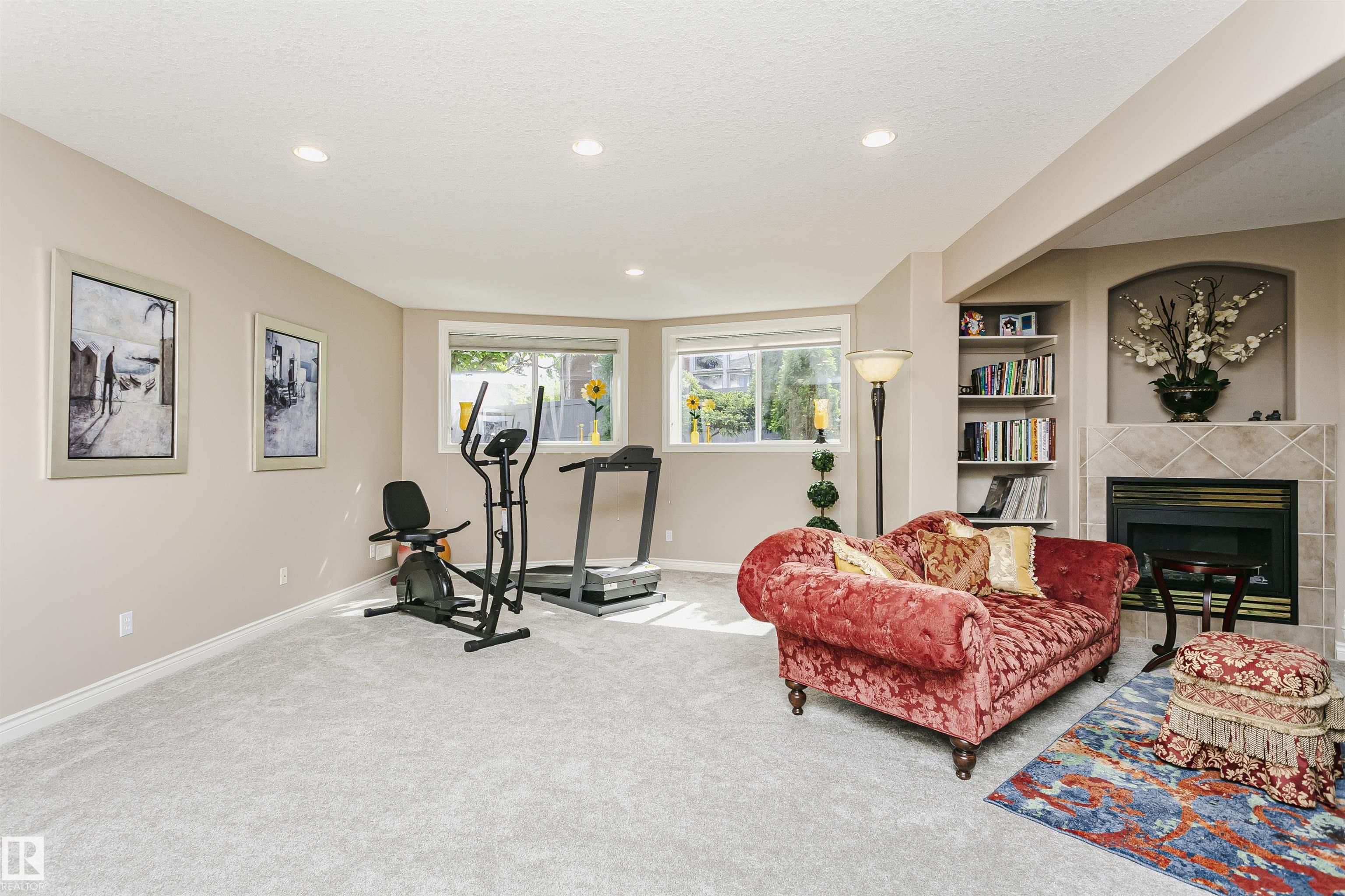 Photo 31 at 116 Darlington Crescent NW, Donsdale, Edmonton