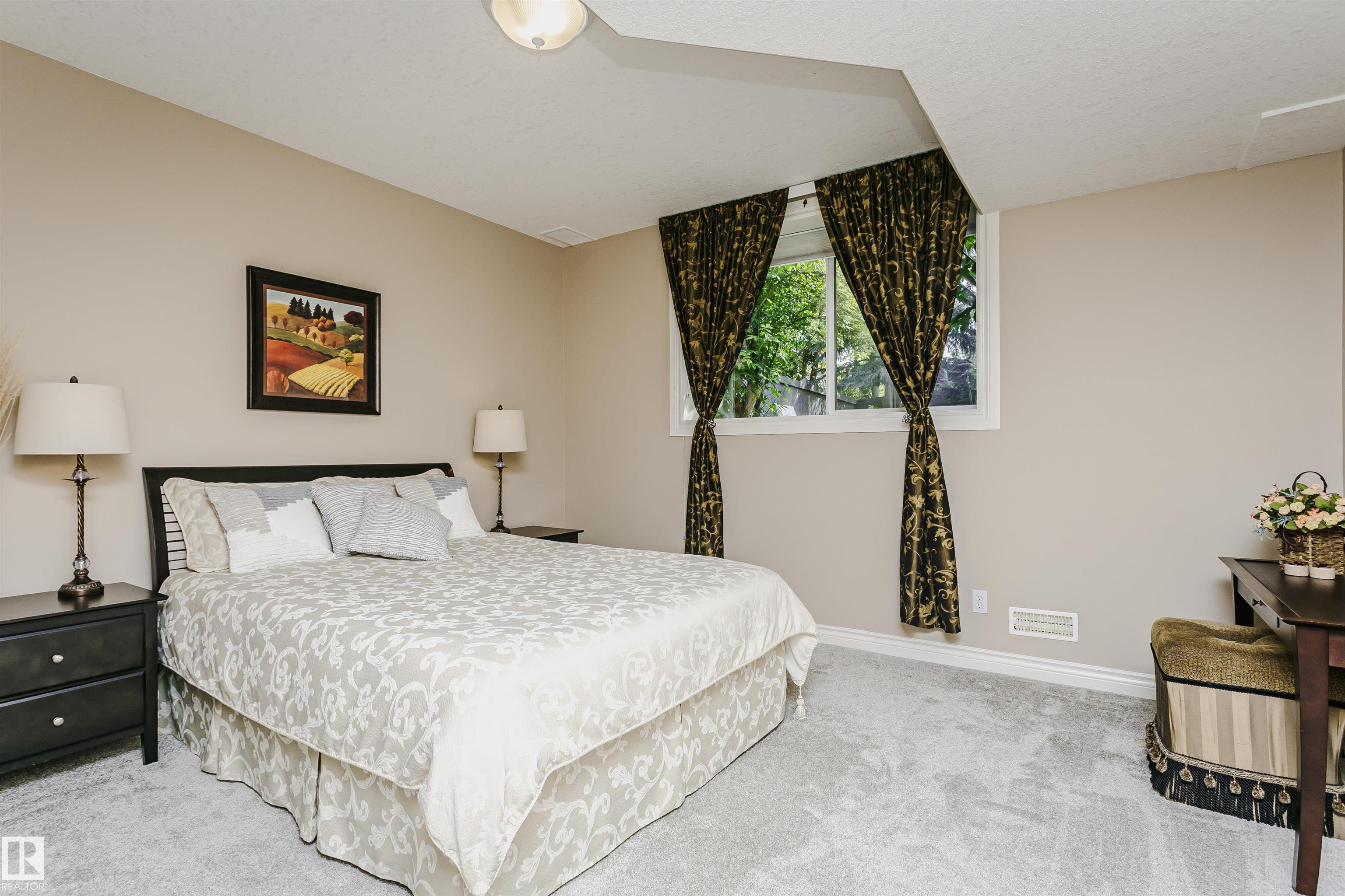 Photo 34 at 116 Darlington Crescent NW, Donsdale, Edmonton