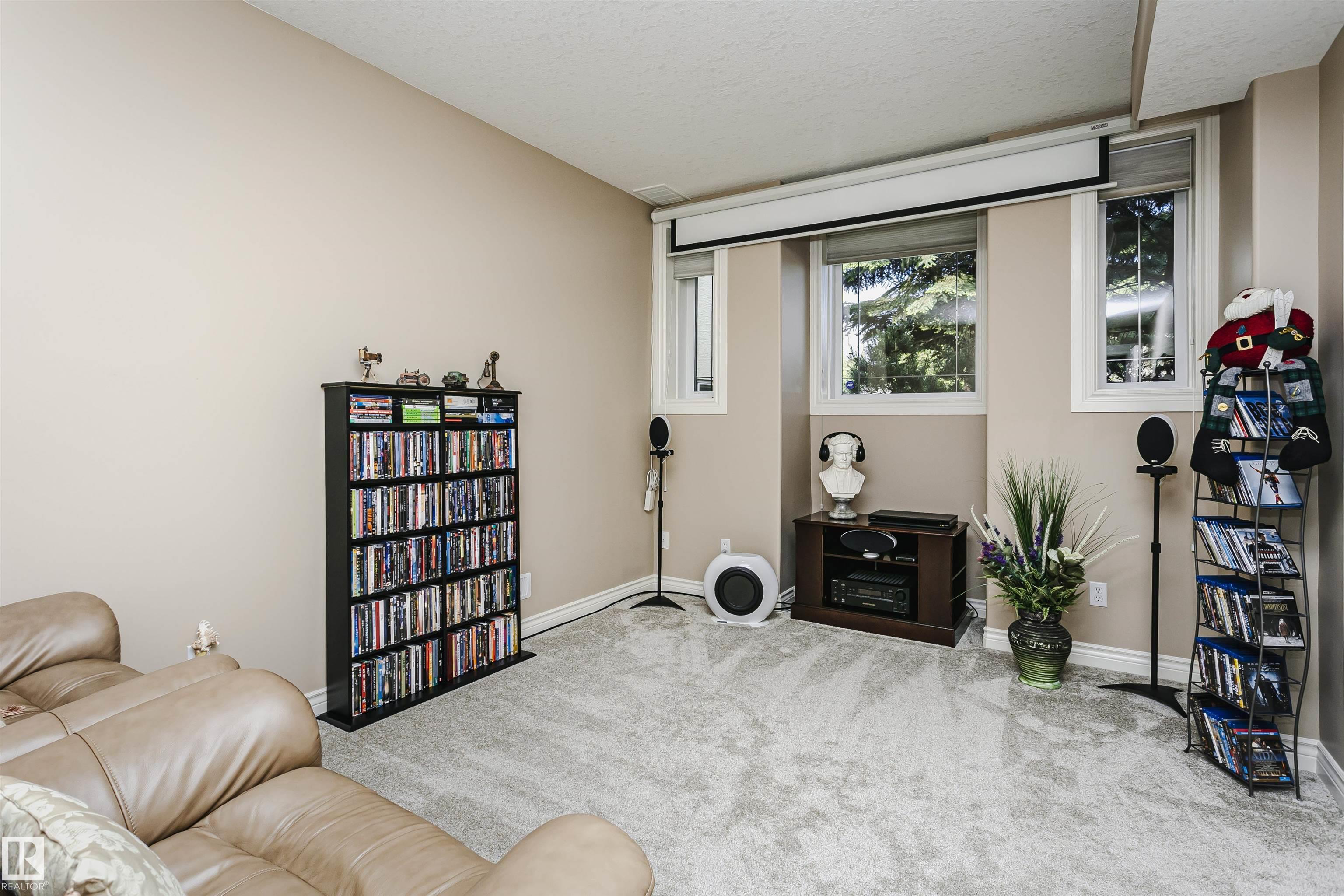 Photo 36 at 116 Darlington Crescent NW, Donsdale, Edmonton