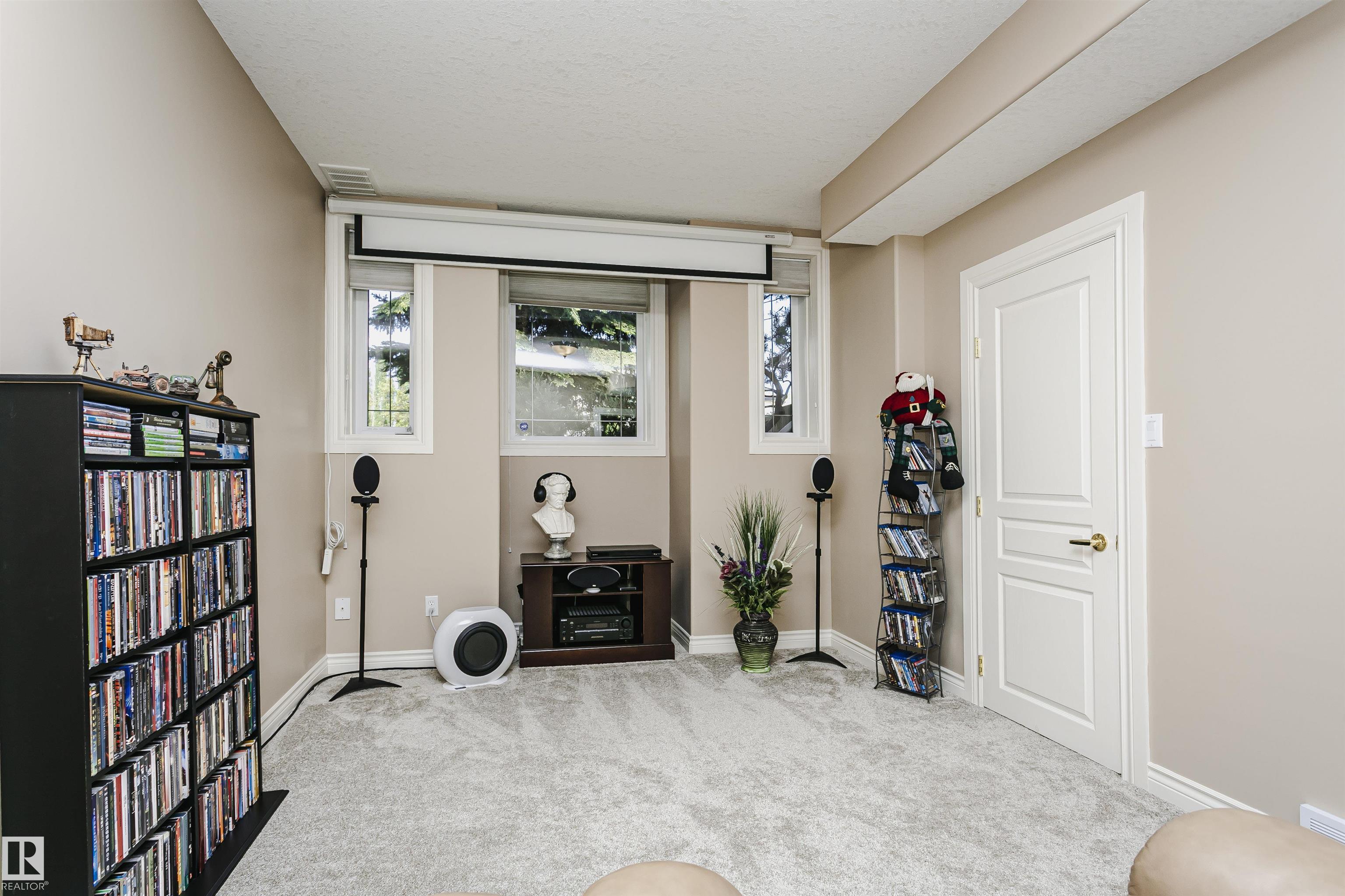 Photo 37 at 116 Darlington Crescent NW, Donsdale, Edmonton