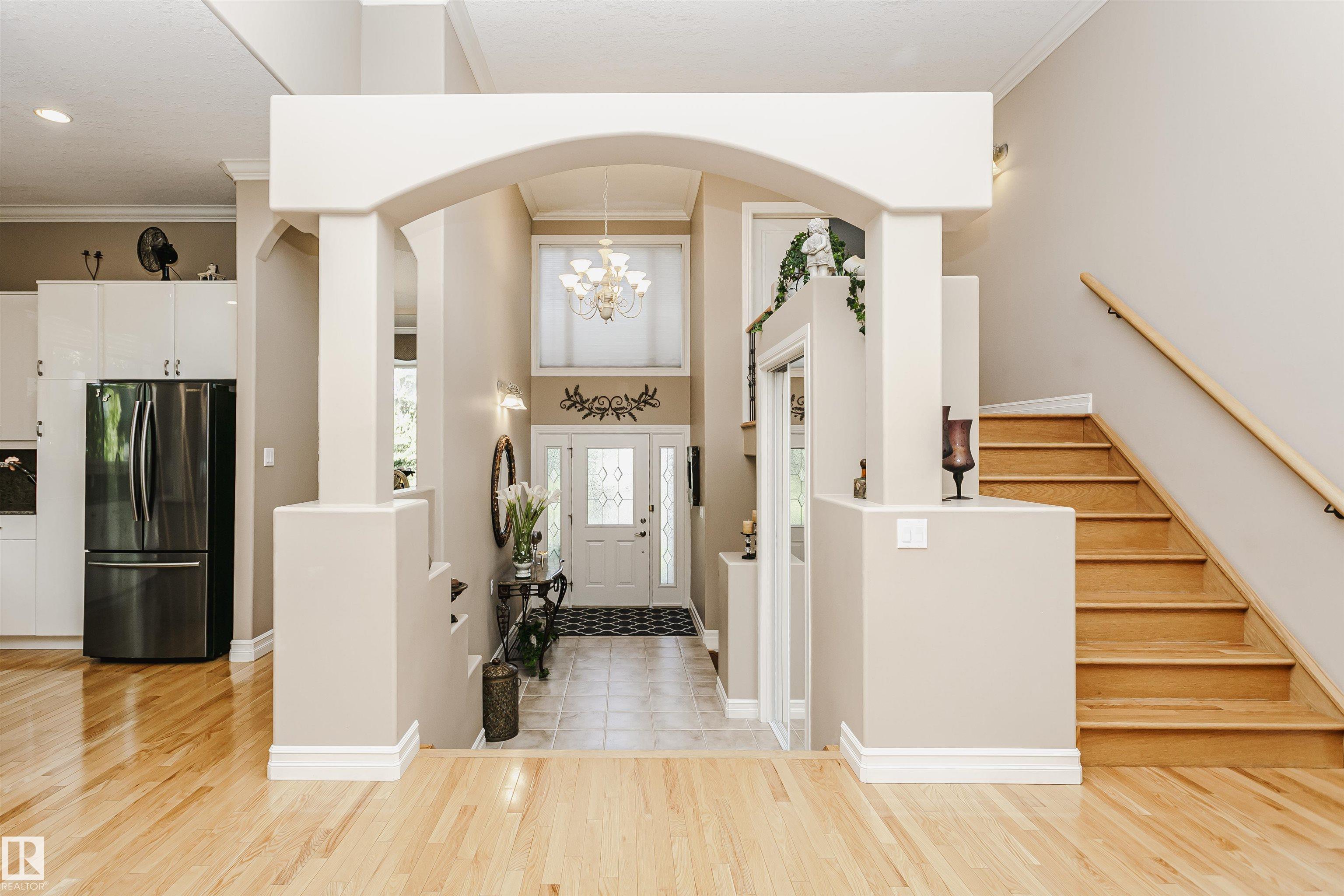 Photo 7 at 116 Darlington Crescent NW, Donsdale, Edmonton