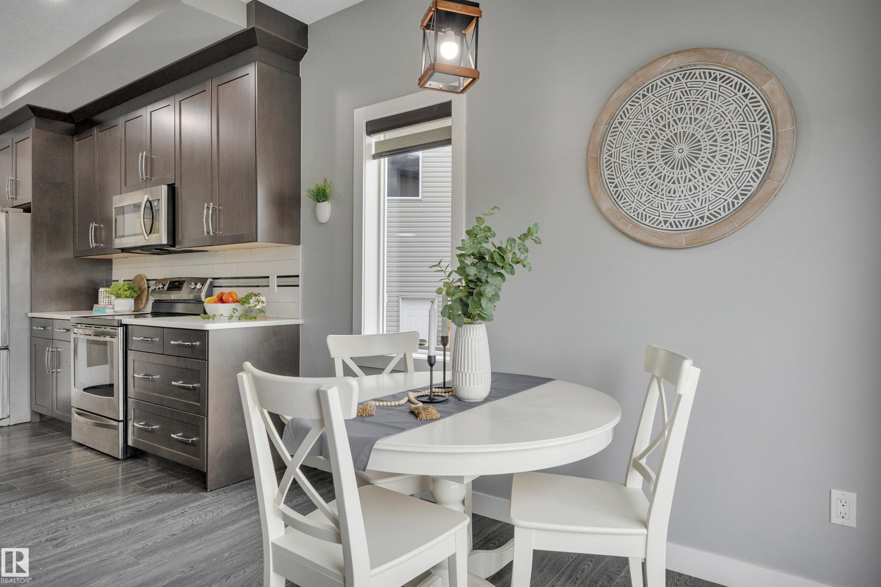 Photo 15 at 98 Sandalwood Place, Suntree, Leduc