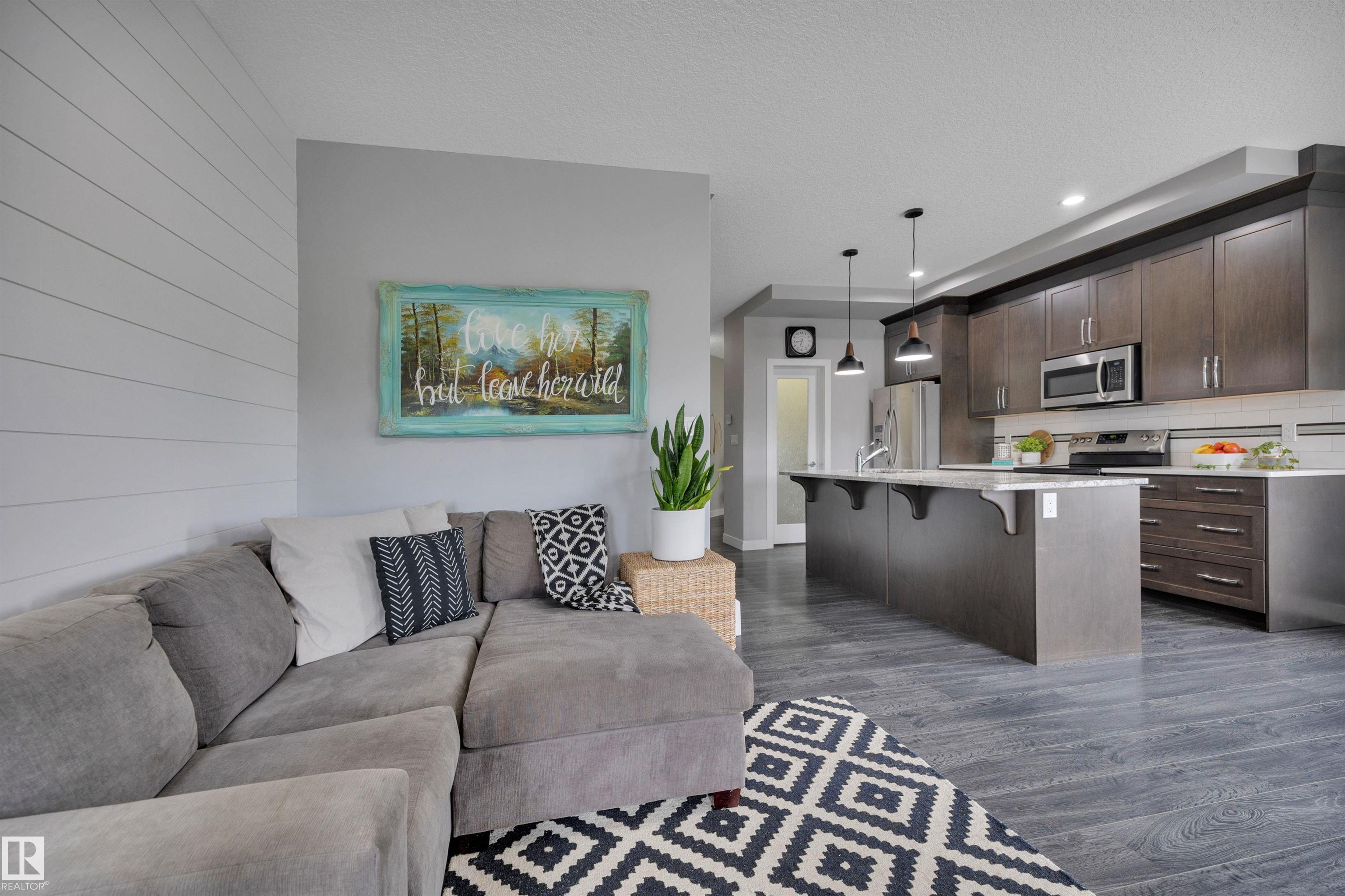 Photo 18 at 98 Sandalwood Place, Suntree, Leduc