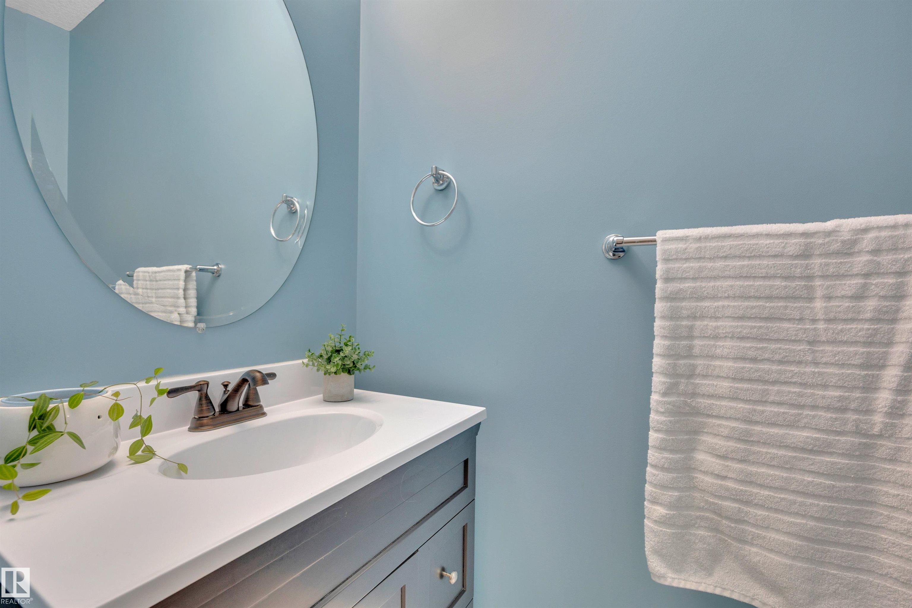 Photo 20 at 98 Sandalwood Place, Suntree, Leduc