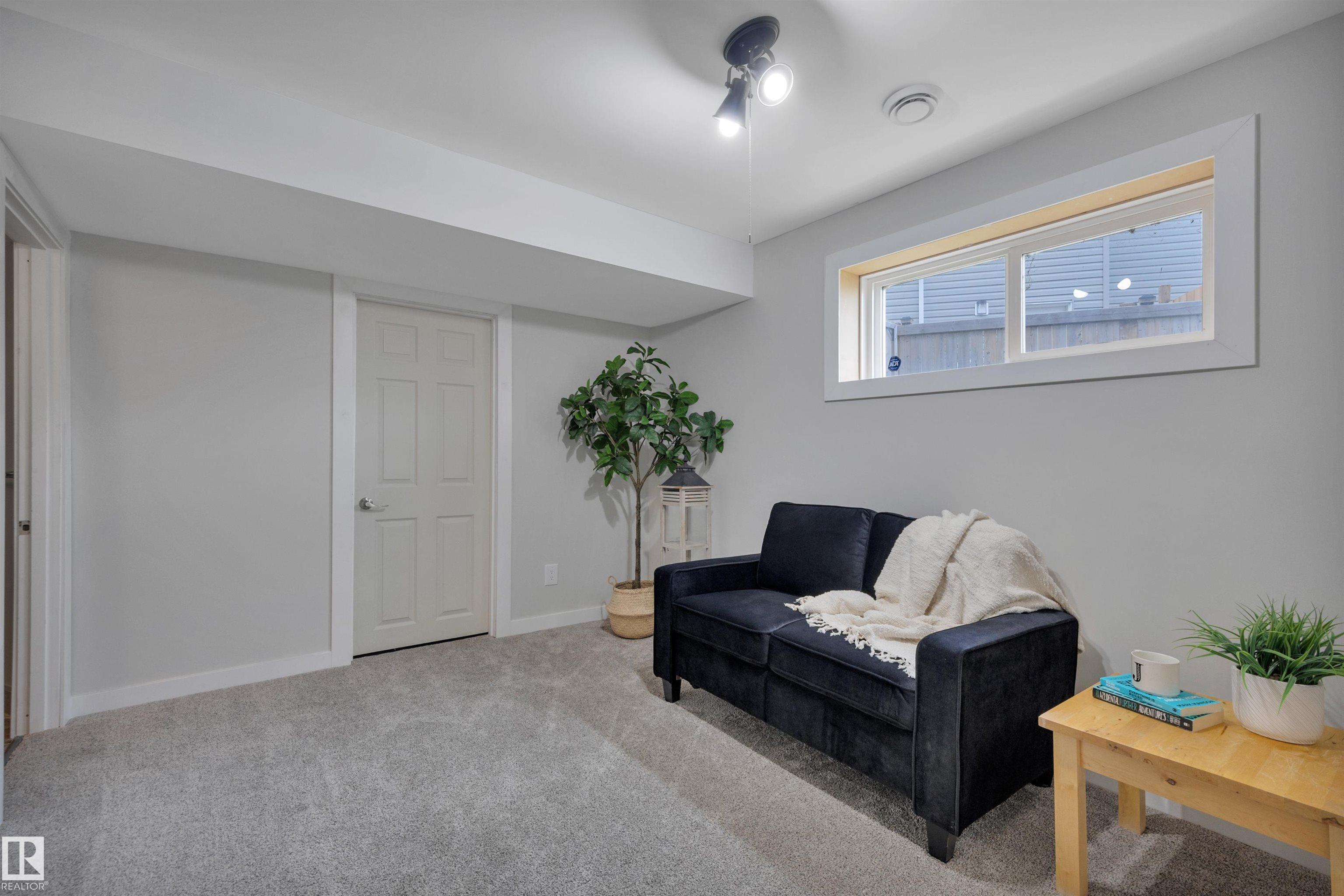 Photo 41 at 98 Sandalwood Place, Suntree, Leduc