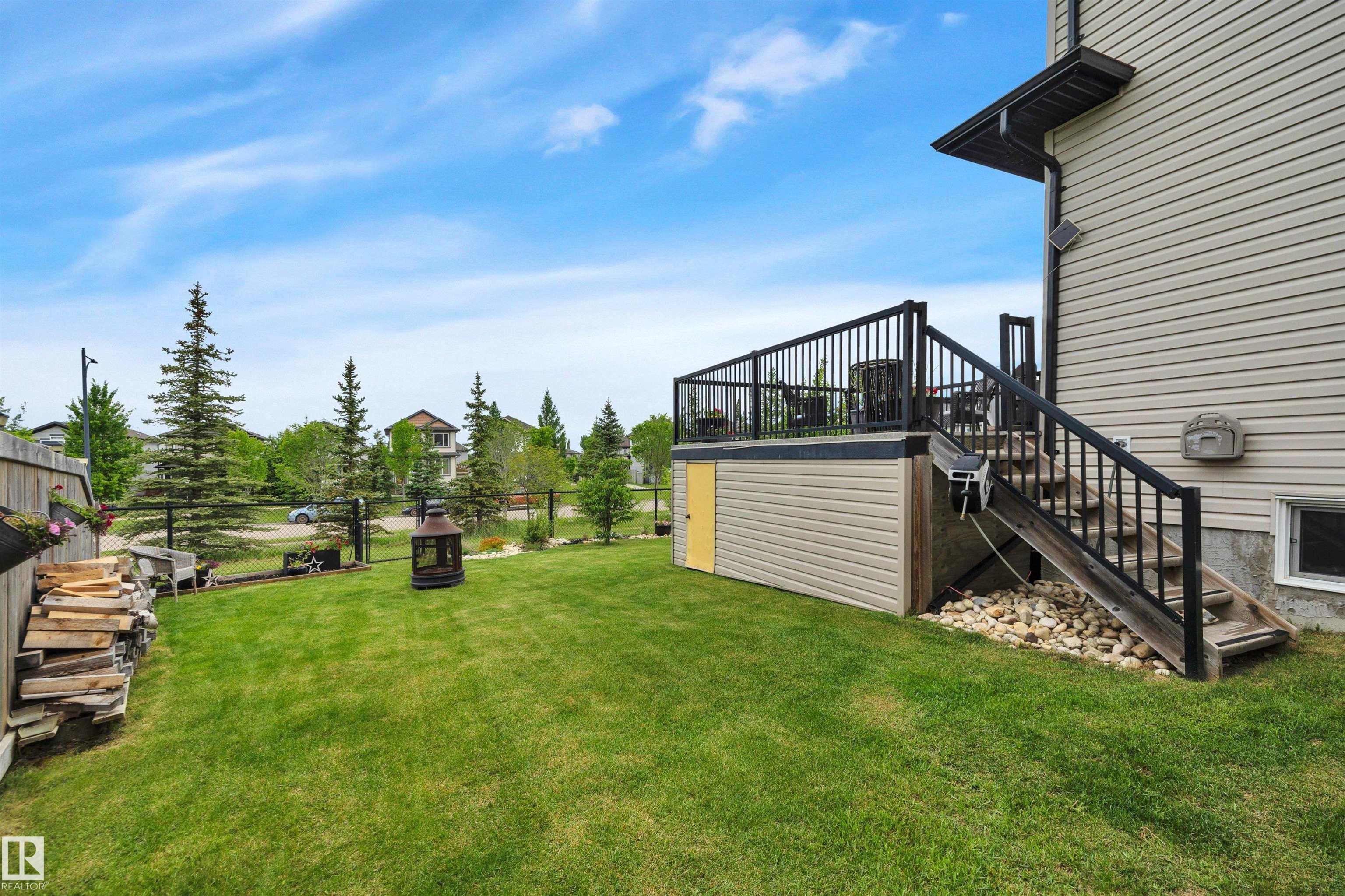Photo 48 at 98 Sandalwood Place, Suntree, Leduc