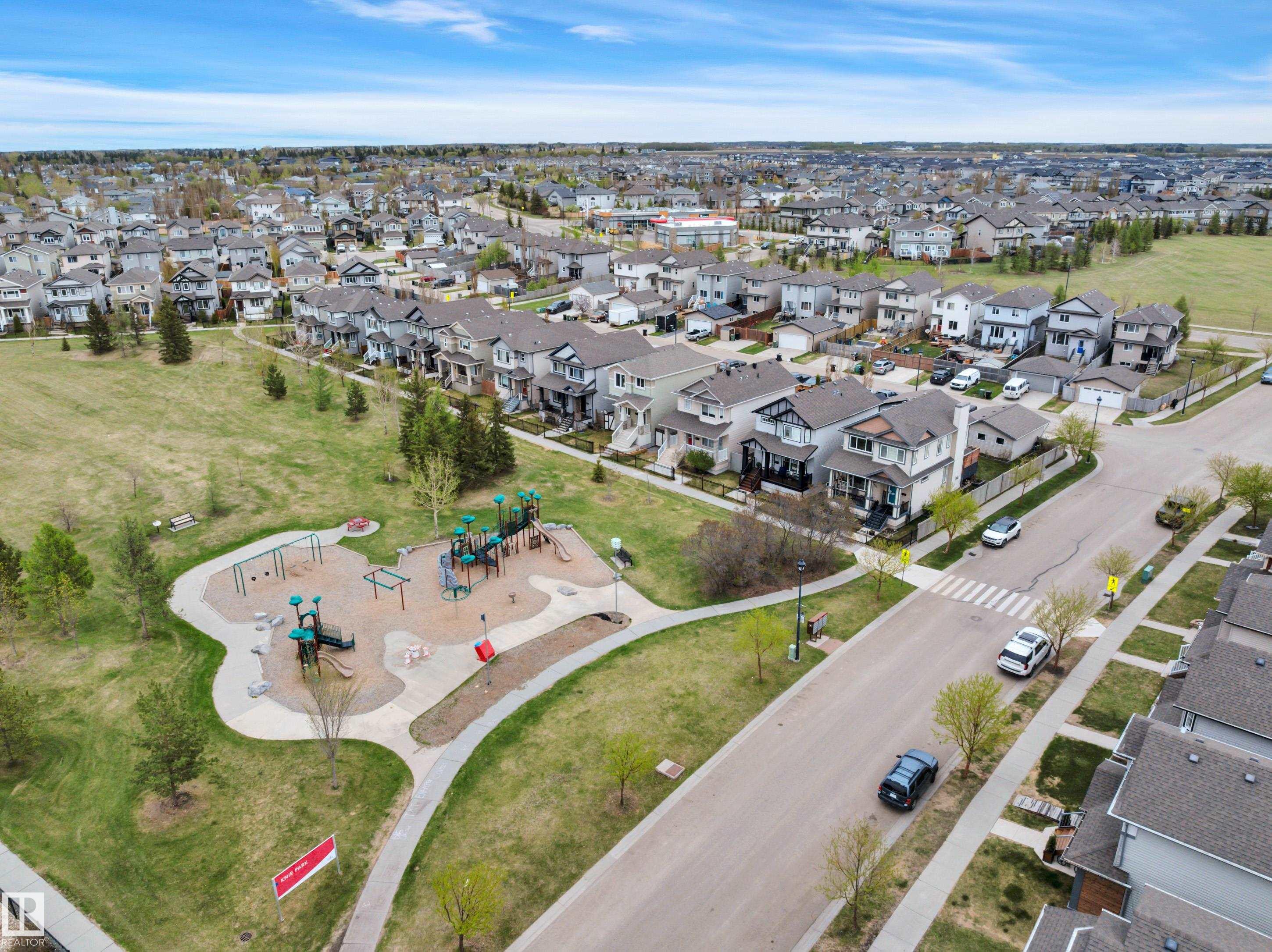 Photo 54 at 98 Sandalwood Place, Suntree, Leduc