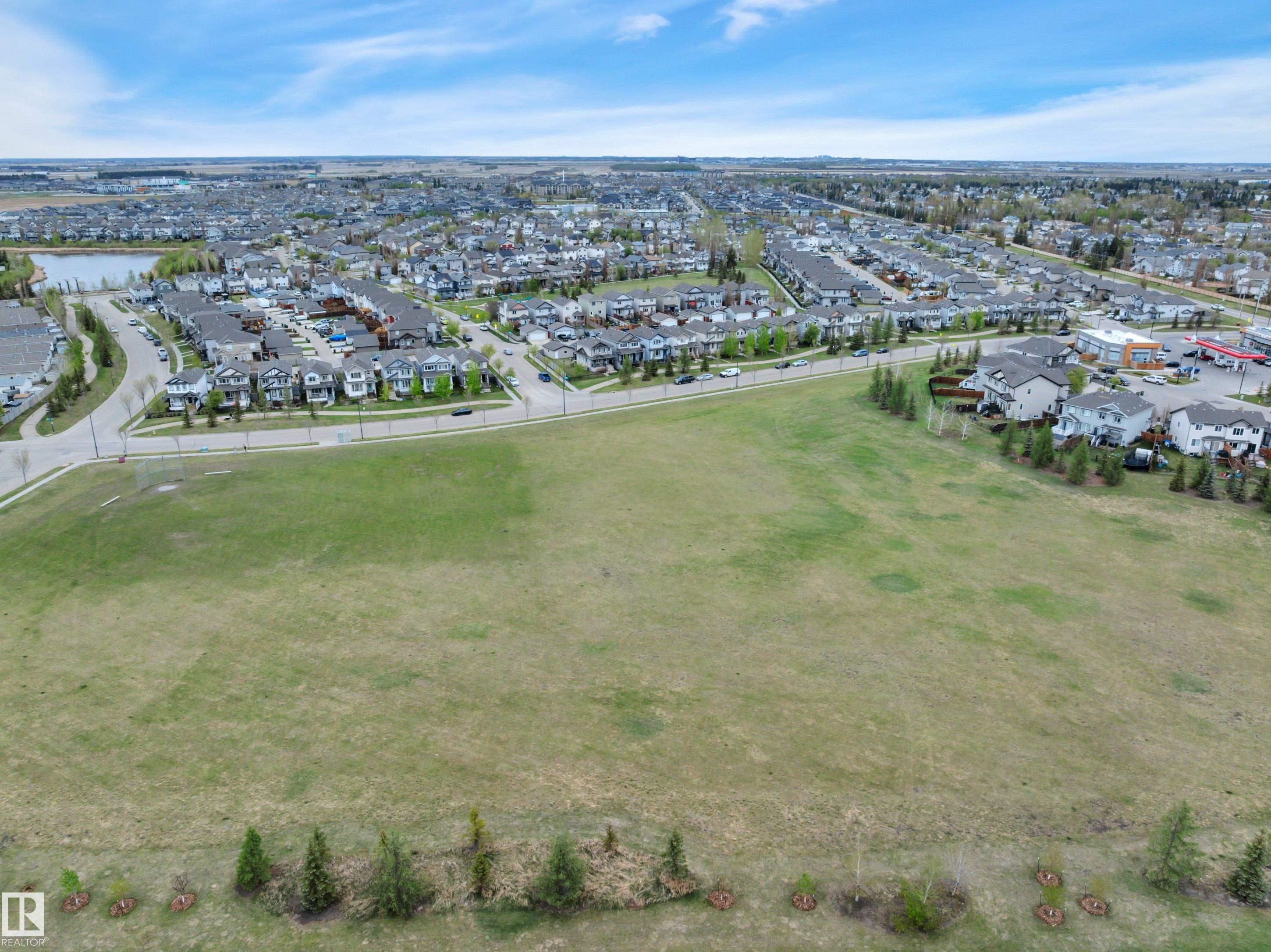 Photo 55 at 98 Sandalwood Place, Suntree, Leduc