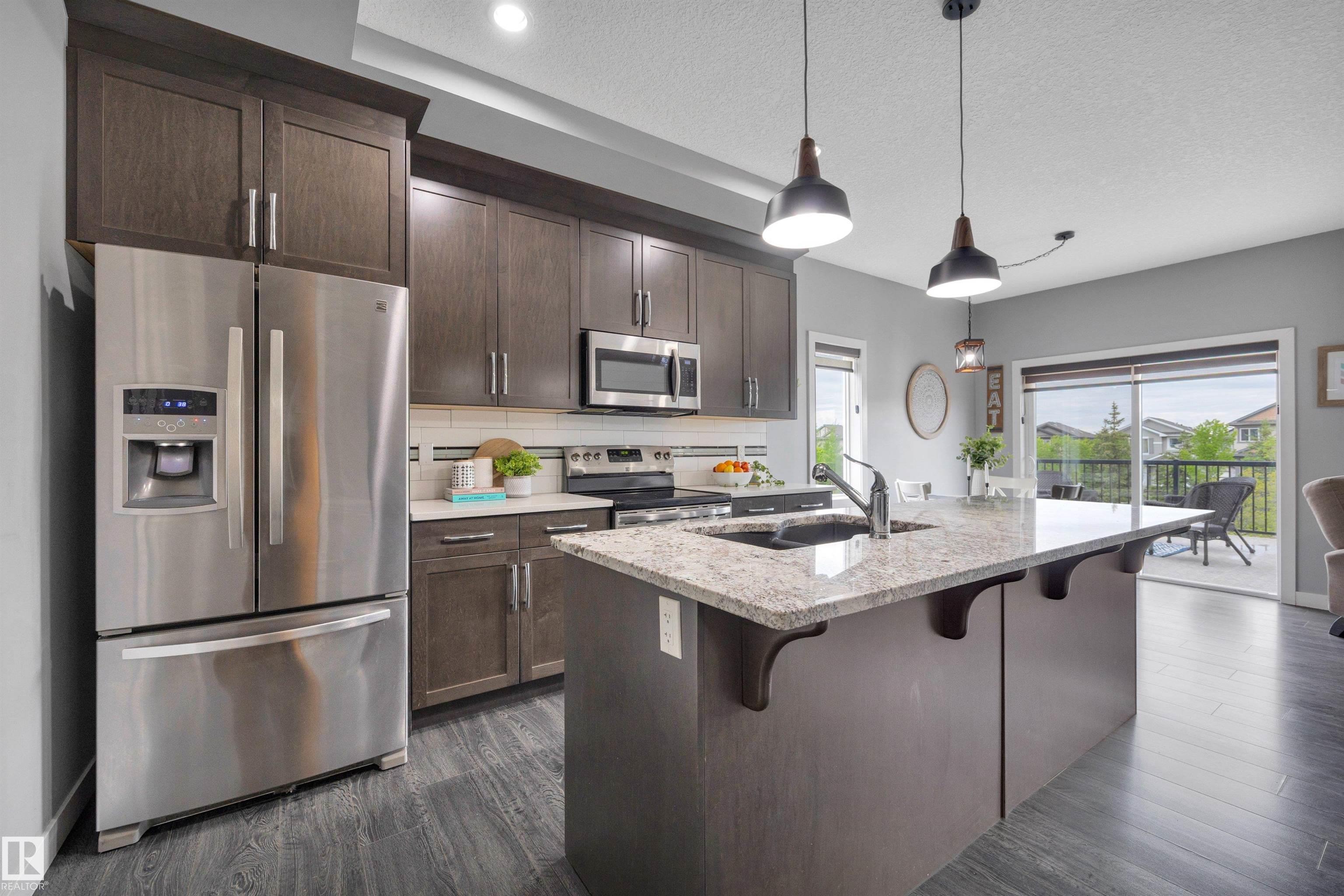 Photo 9 at 98 Sandalwood Place, Suntree, Leduc