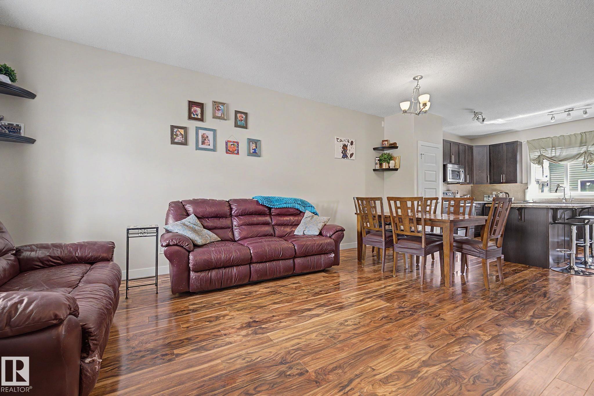 Photo 8 at 3343 Weidle Way SW, Walker, Edmonton