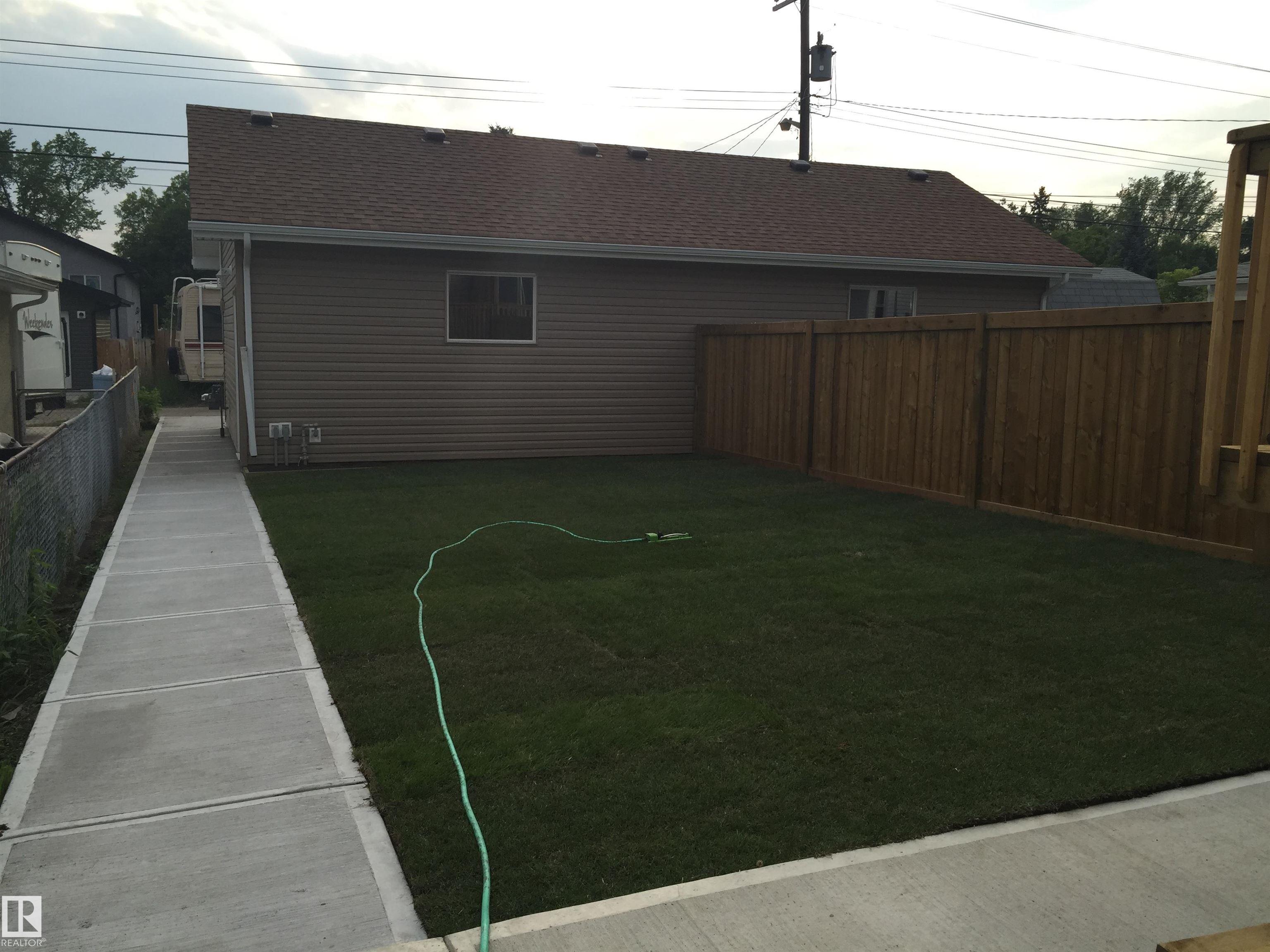 Photo 10 at 12224 88 Street NW, Delton, Edmonton