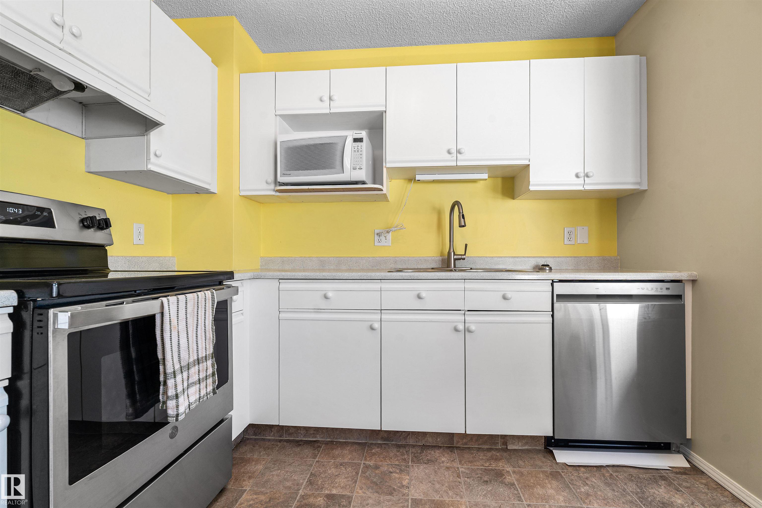 Photo 12 at 32 - 3311 58 Street NW, Tawa, Edmonton