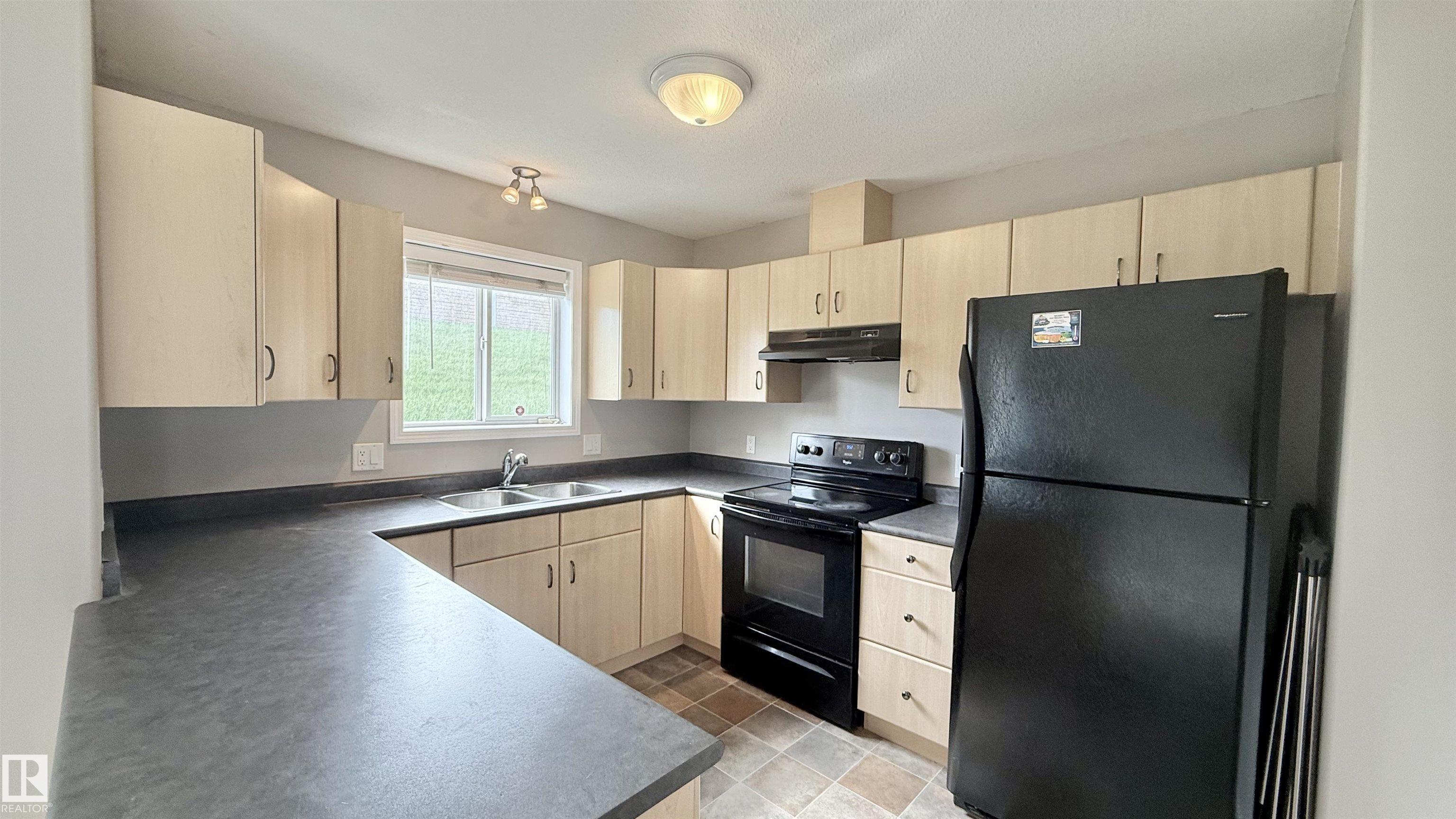 Photo 11 at 9 - 225 Blackburn Drive E SW, Blackburne, Edmonton