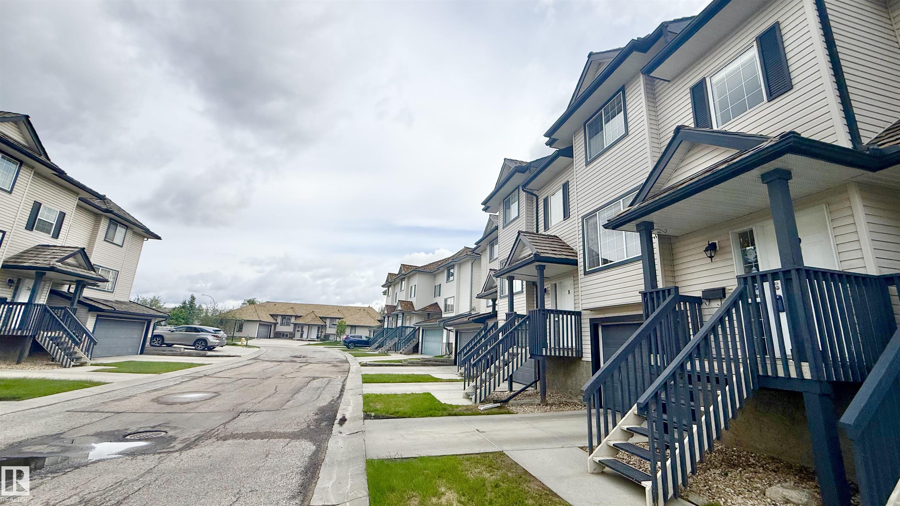 Photo 37 at 9 - 225 Blackburn Drive E SW, Blackburne, Edmonton