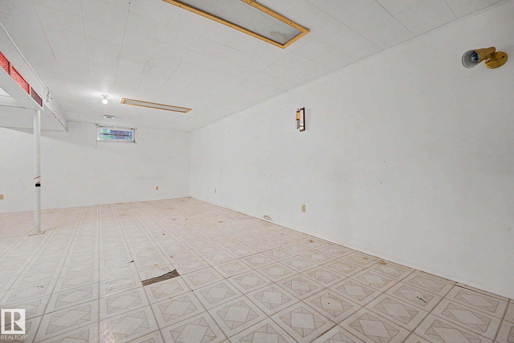 Photo 22 at 10731 163 Street NW, Mayfield, Edmonton