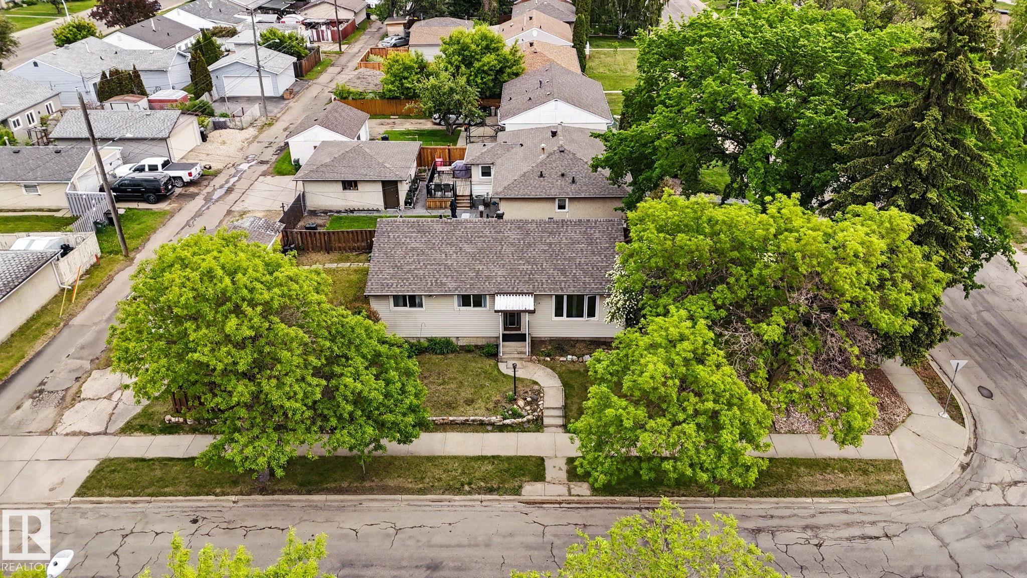 Photo 33 at 10731 163 Street NW, Mayfield, Edmonton