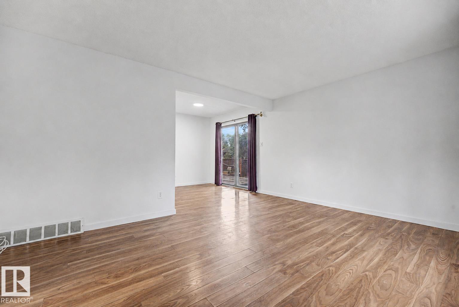 Photo 8 at 10731 163 Street NW, Mayfield, Edmonton