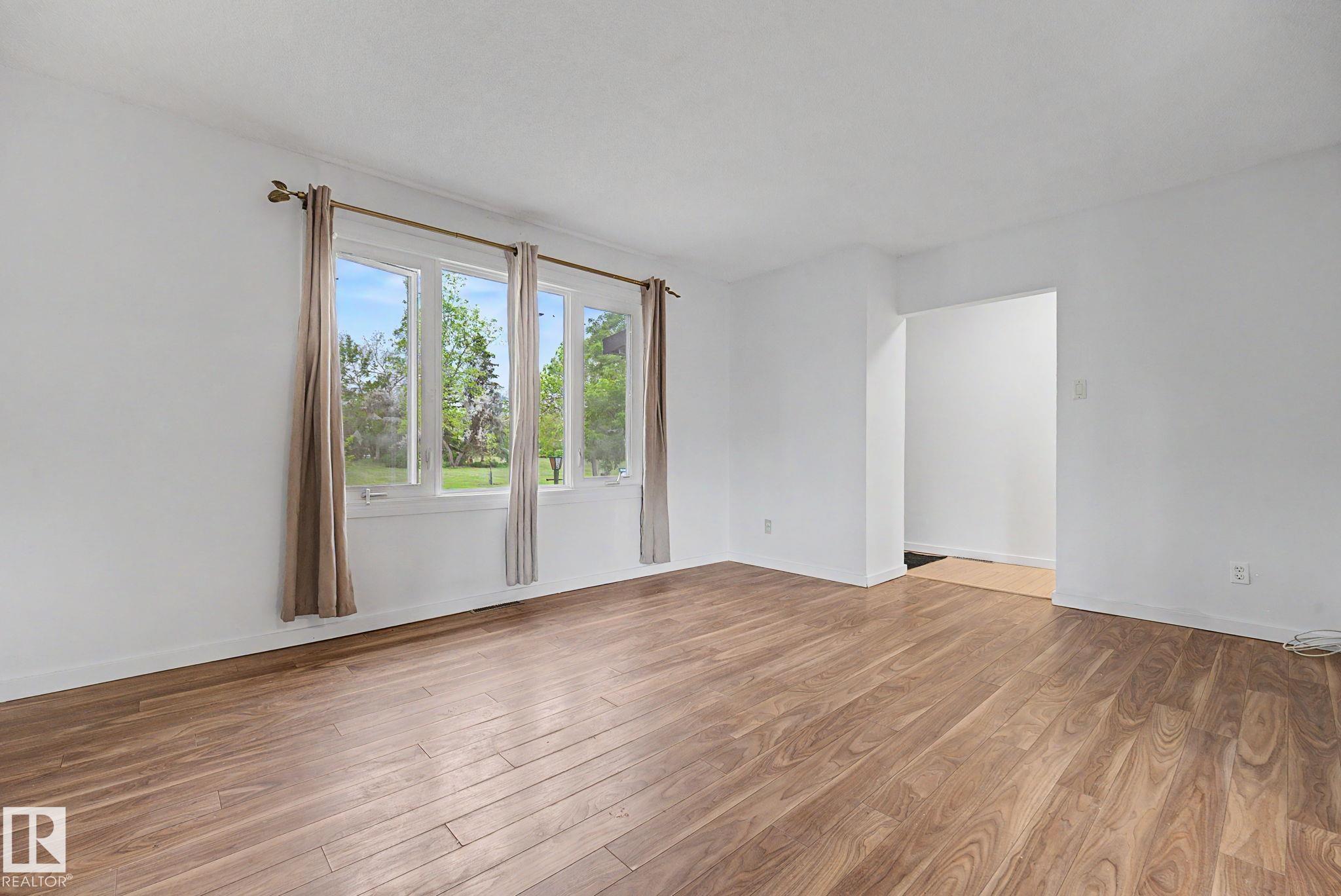 Photo 9 at 10731 163 Street NW, Mayfield, Edmonton