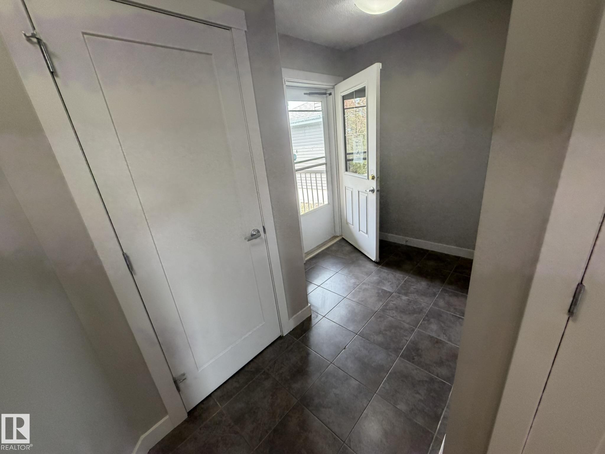 Photo 11 at 6821 Evans Wynd NW, Edgemont, Edmonton