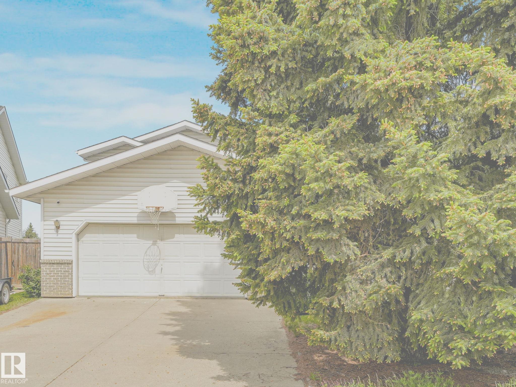 8121 188a Street NW, Aldergrove, Edmonton