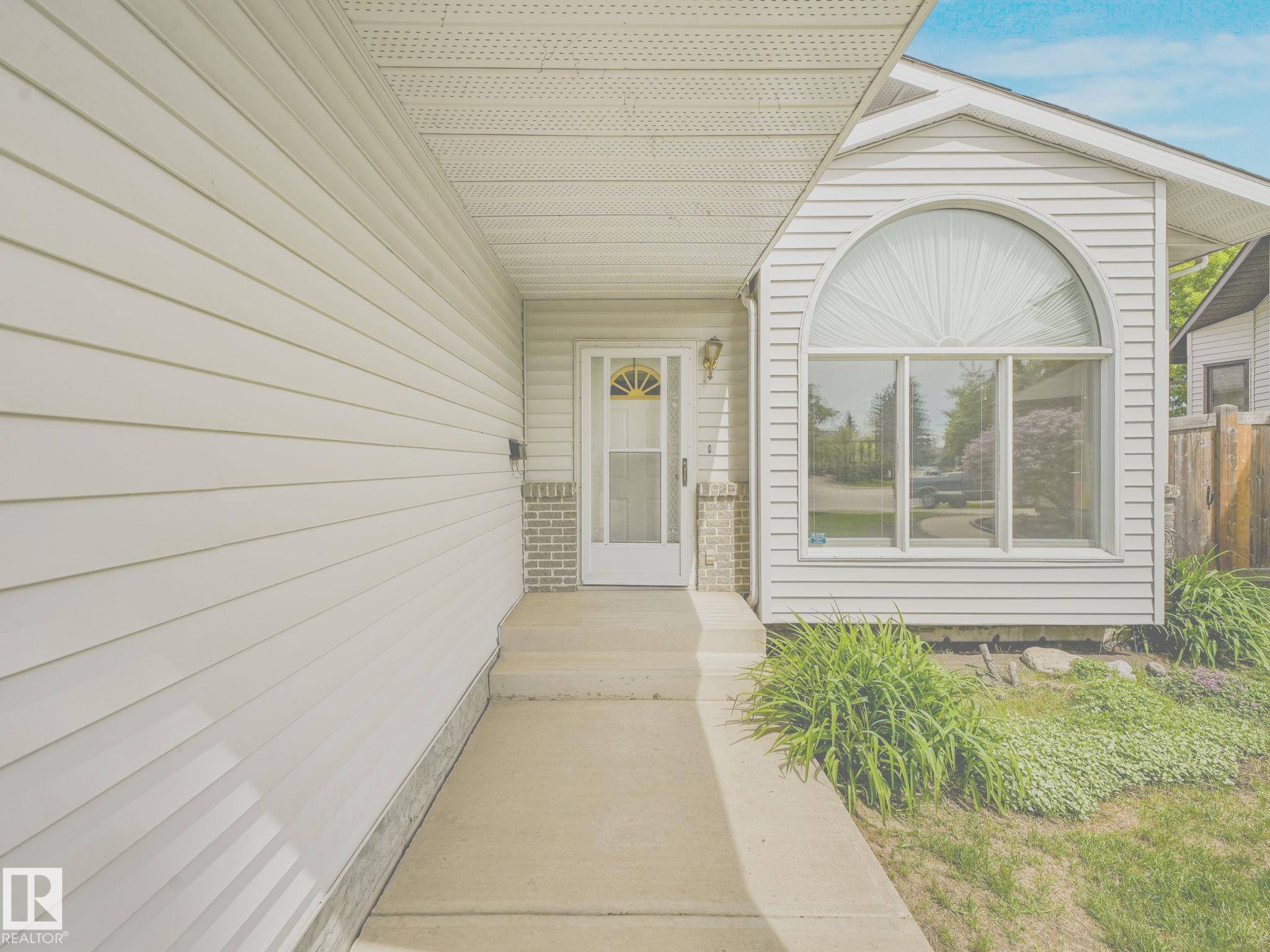 8121 188a Street NW, Aldergrove, Edmonton