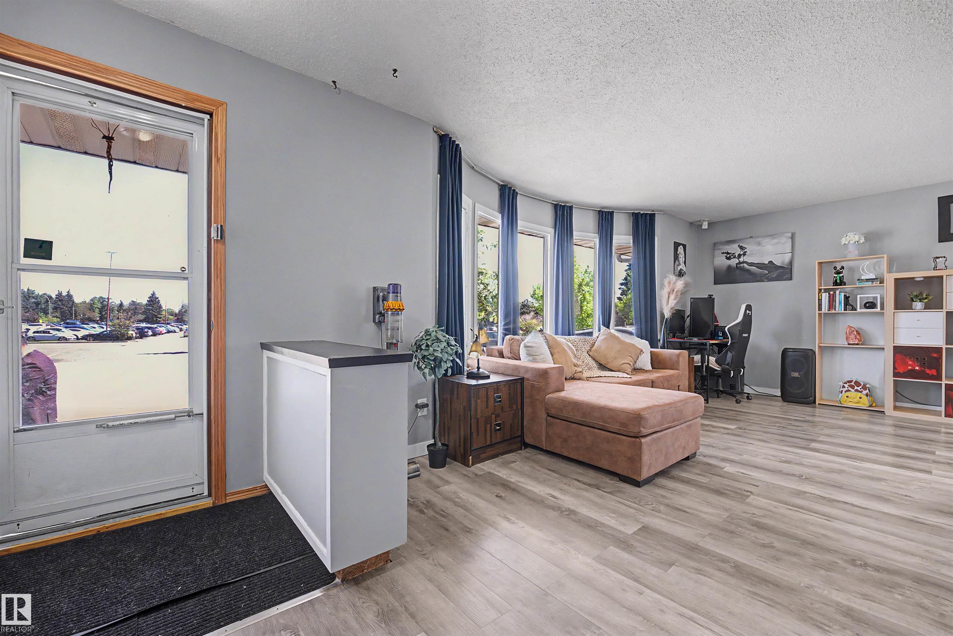 Photo 6 at 16608 109 Street NW, Lorelei, Edmonton